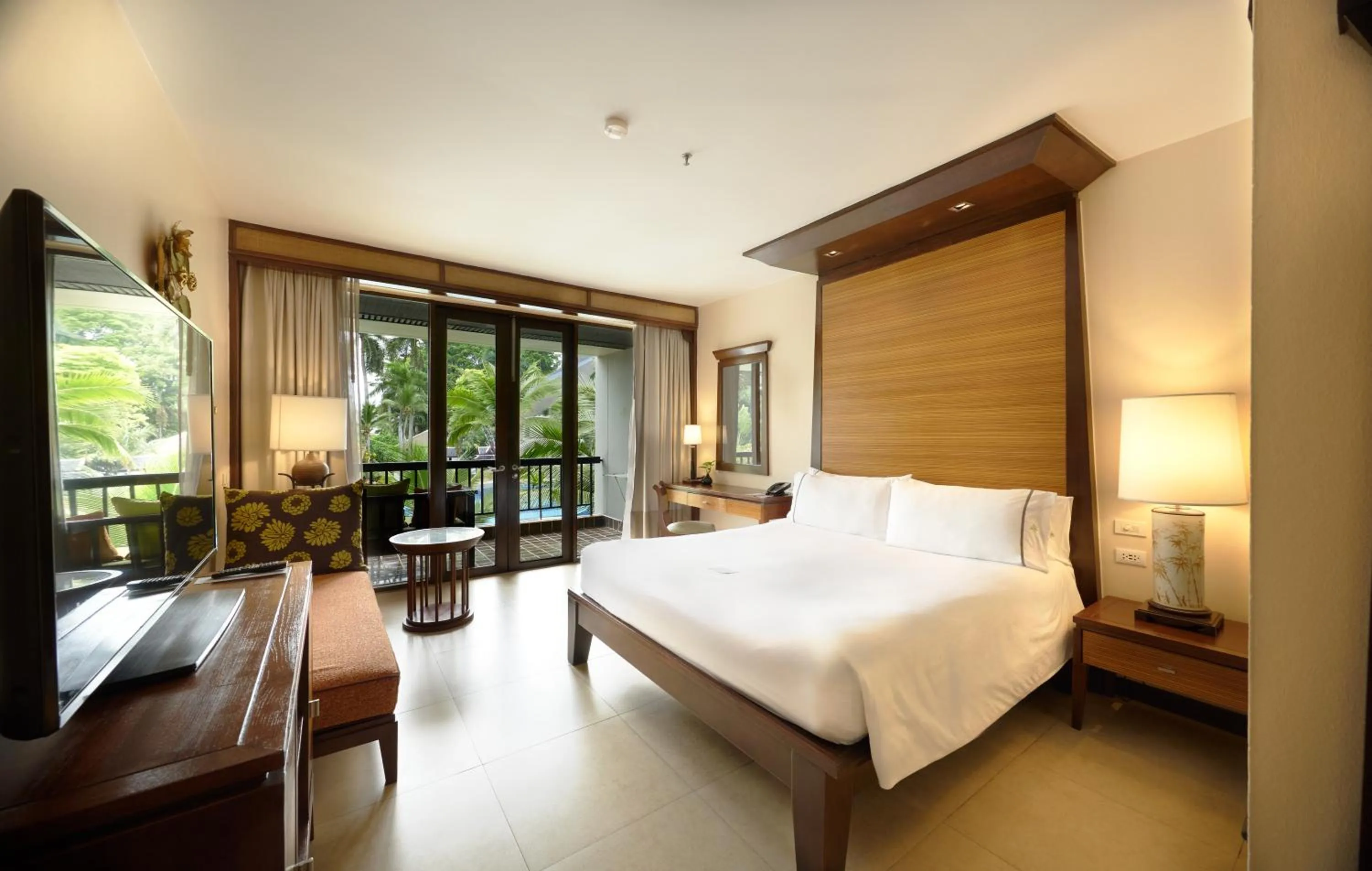 Bed in Siam Bayshore Resort Pattaya