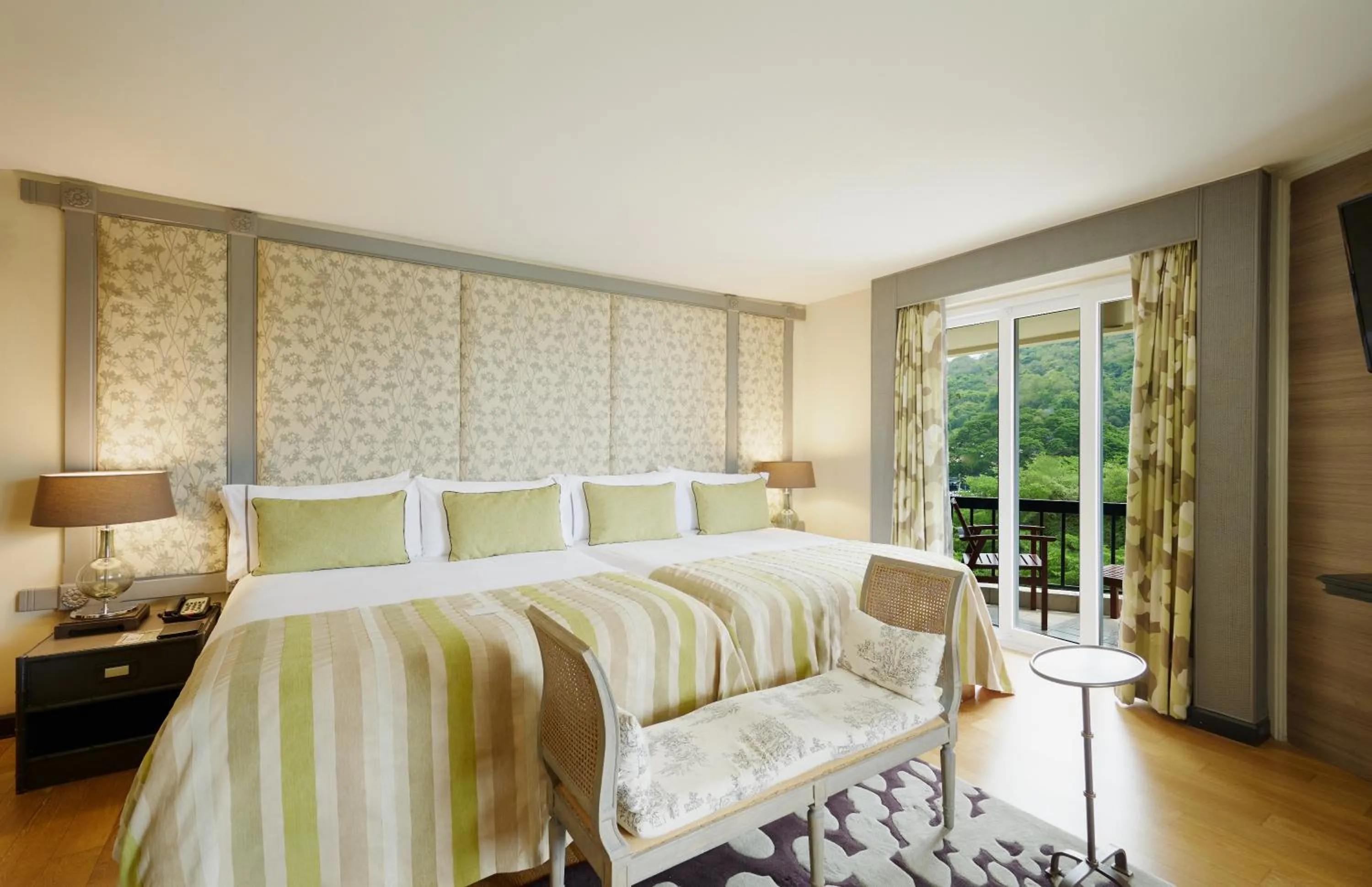 Bed in Siam Bayshore Resort Pattaya