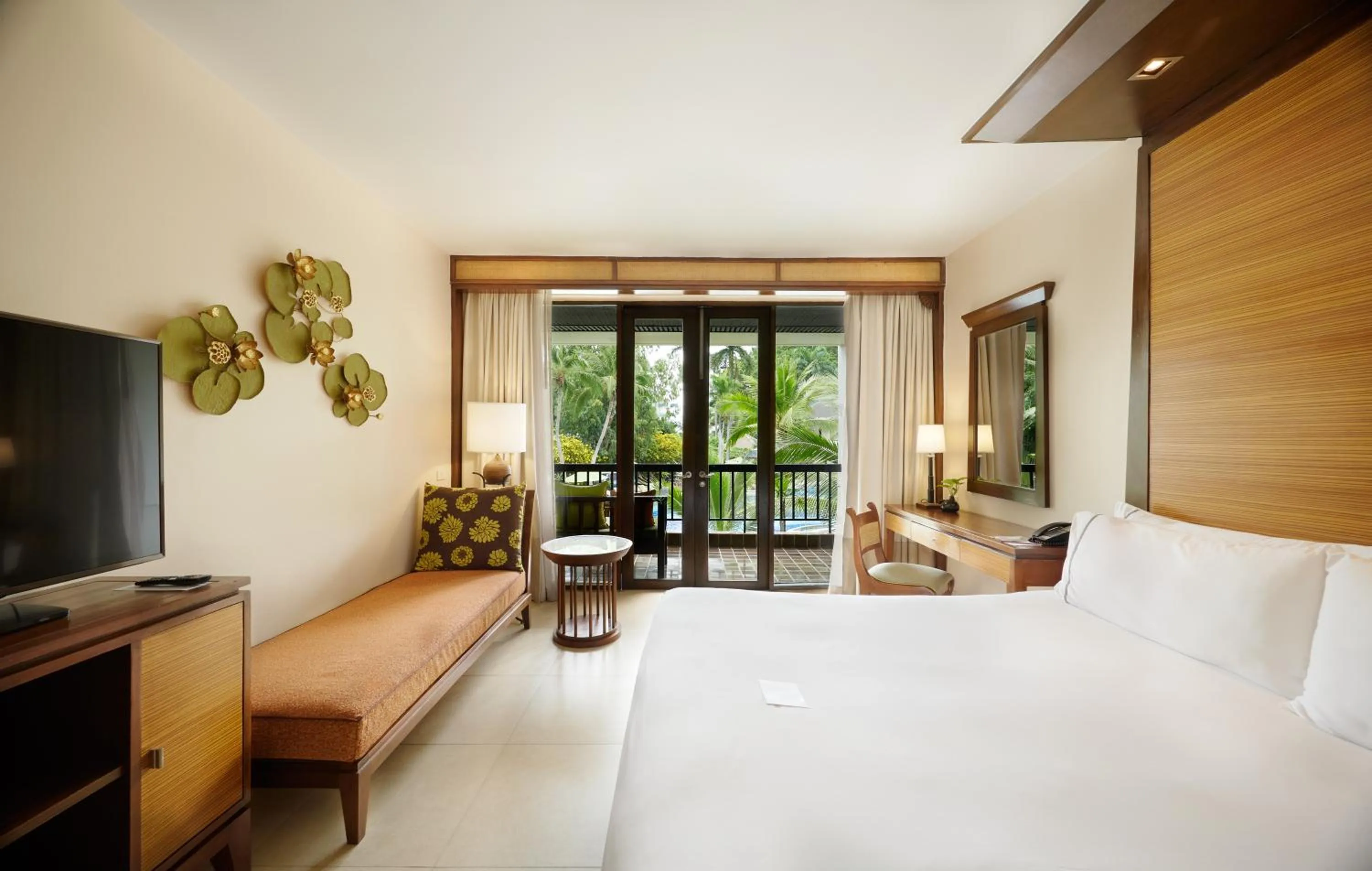 Bed in Siam Bayshore Resort Pattaya