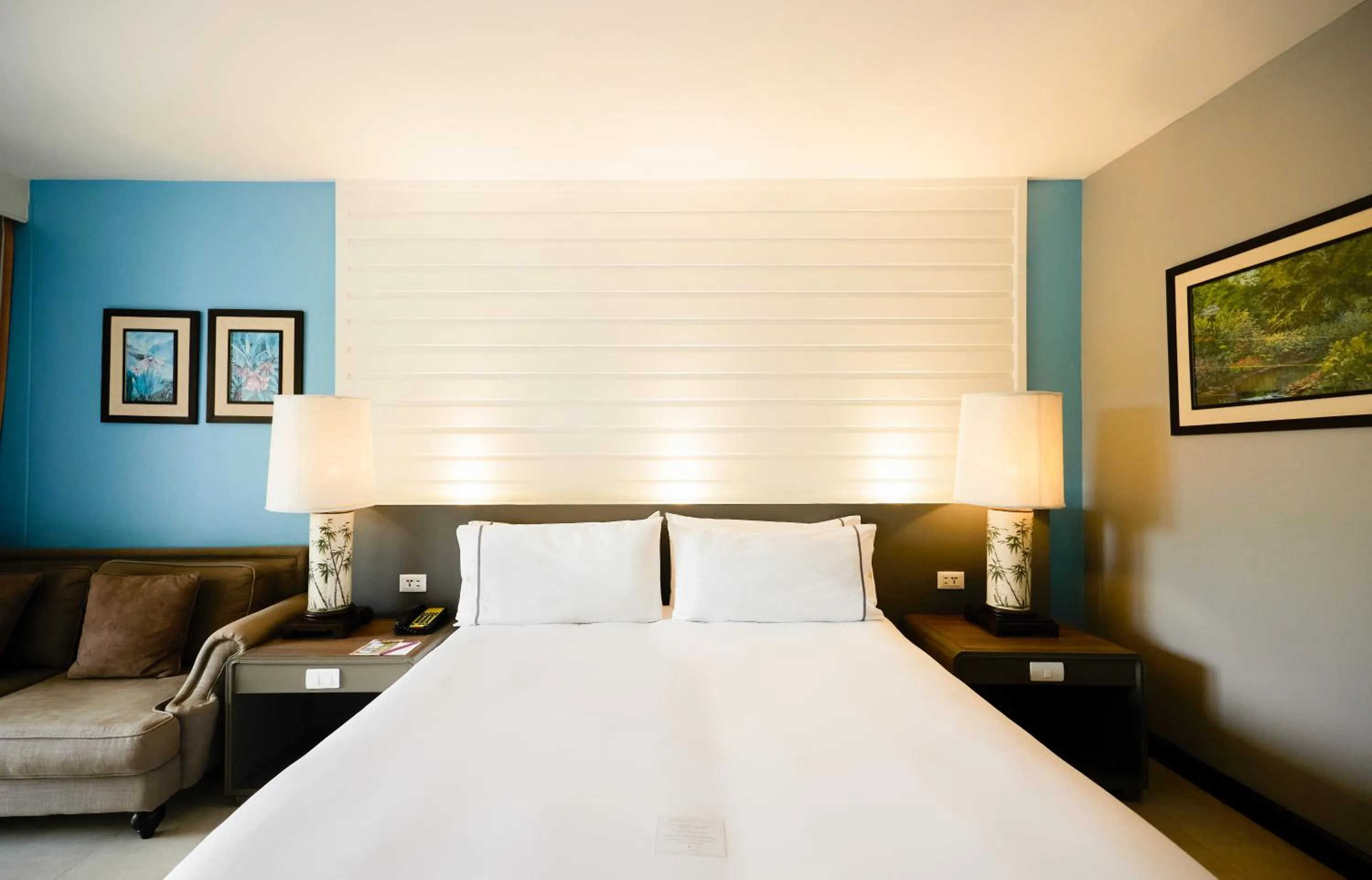 Bed in Siam Bayshore Resort Pattaya