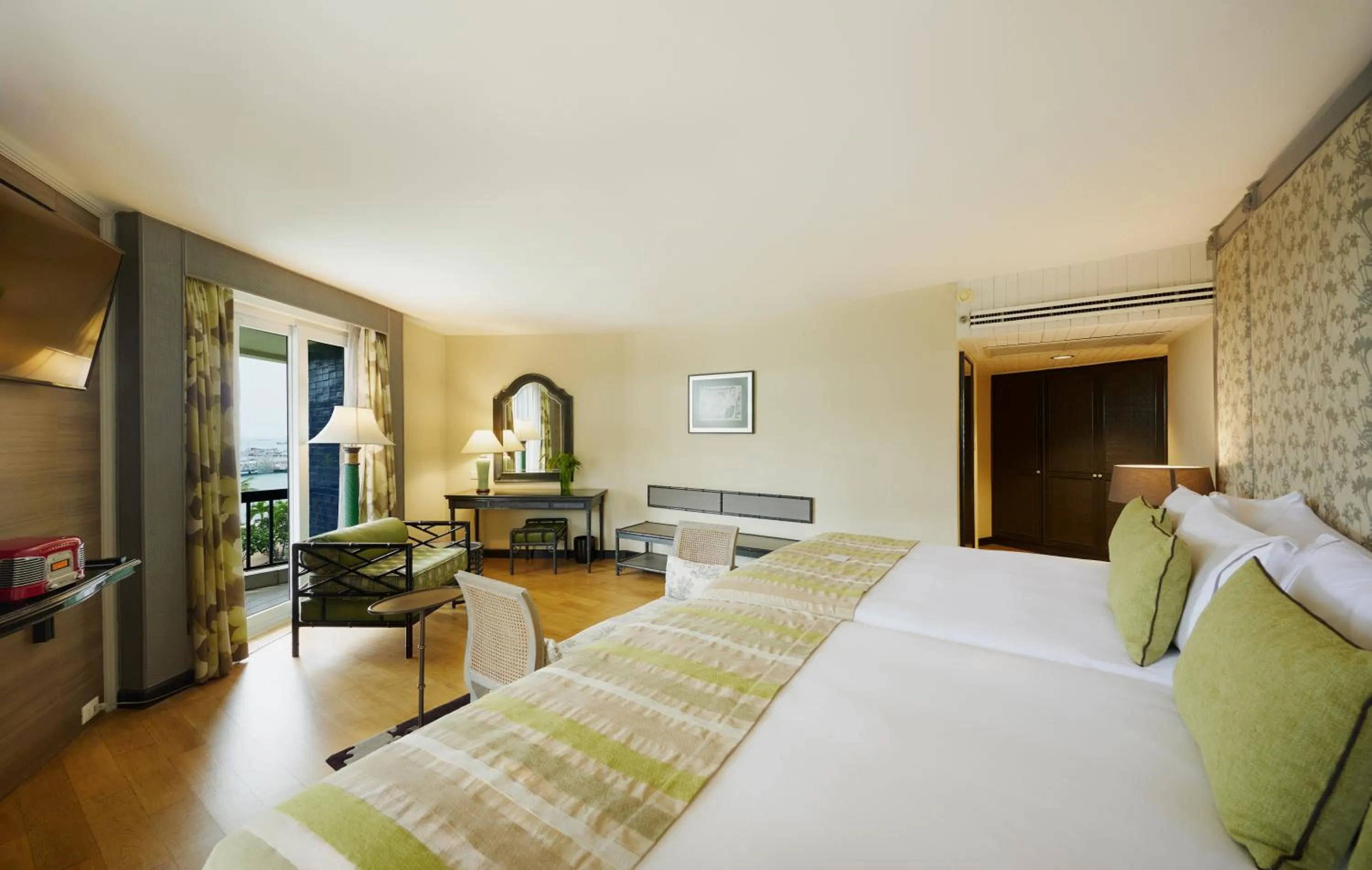 Bed in Siam Bayshore Resort Pattaya