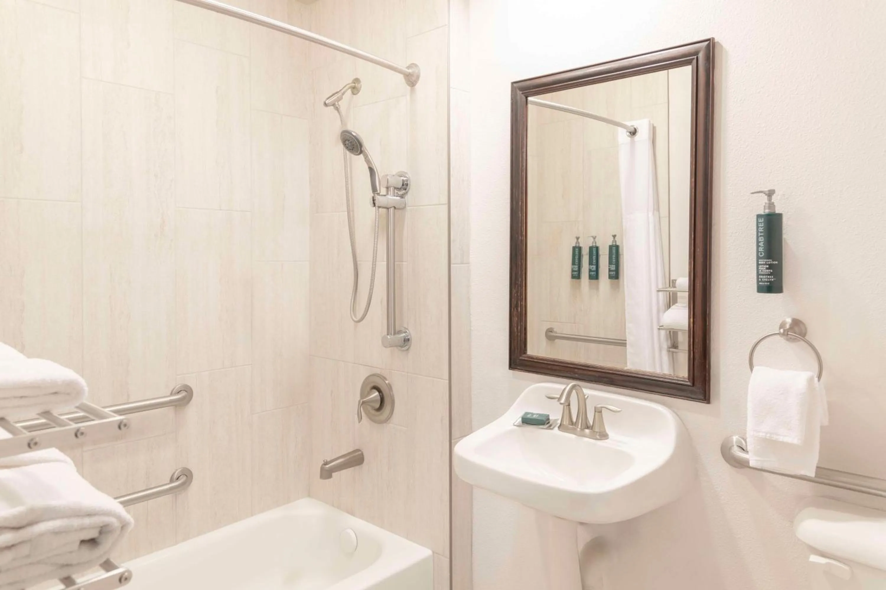 Bathroom in DoubleTree by Hilton Phoenix-Gilbert