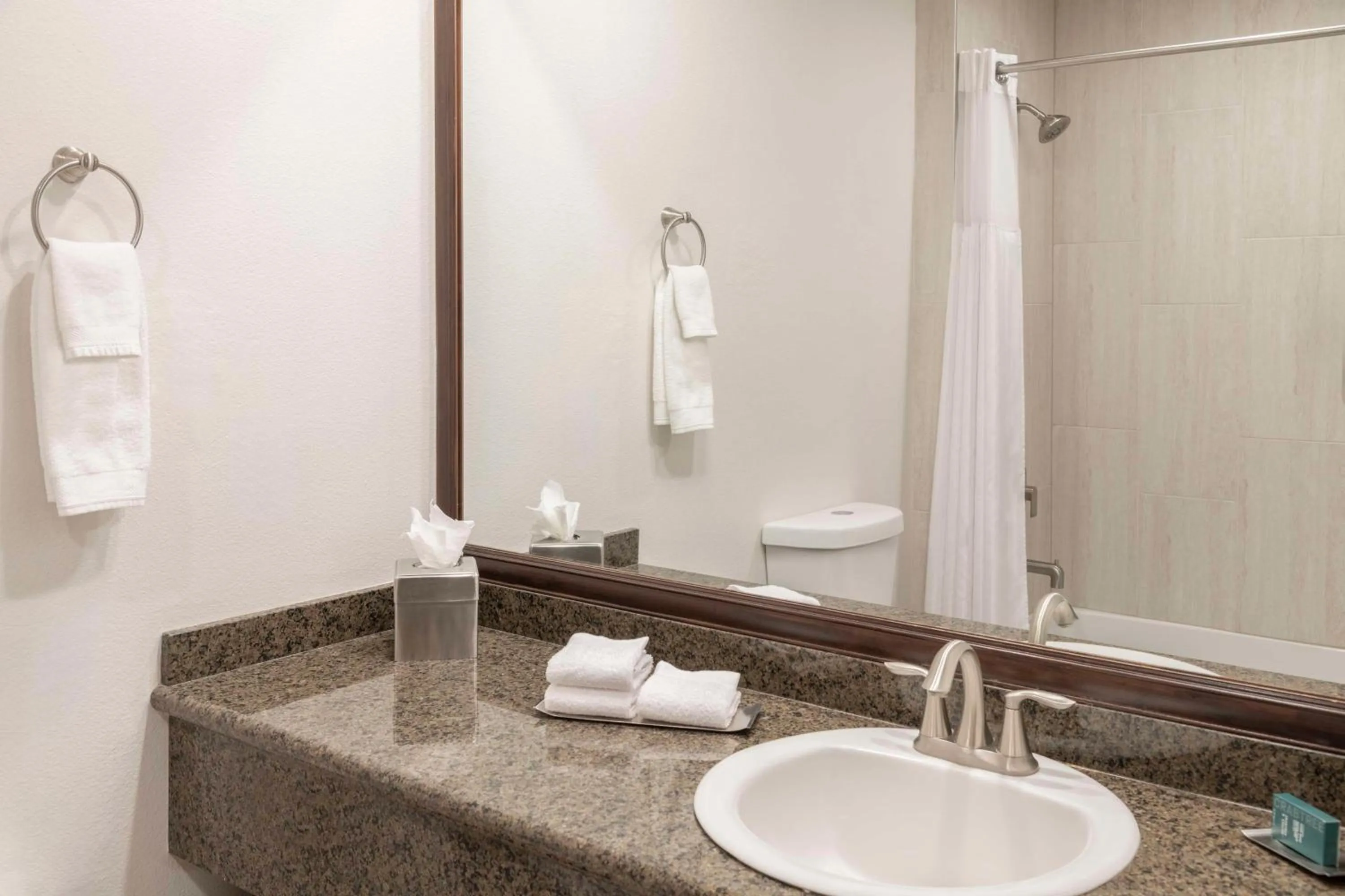 Bathroom in DoubleTree by Hilton Phoenix-Gilbert