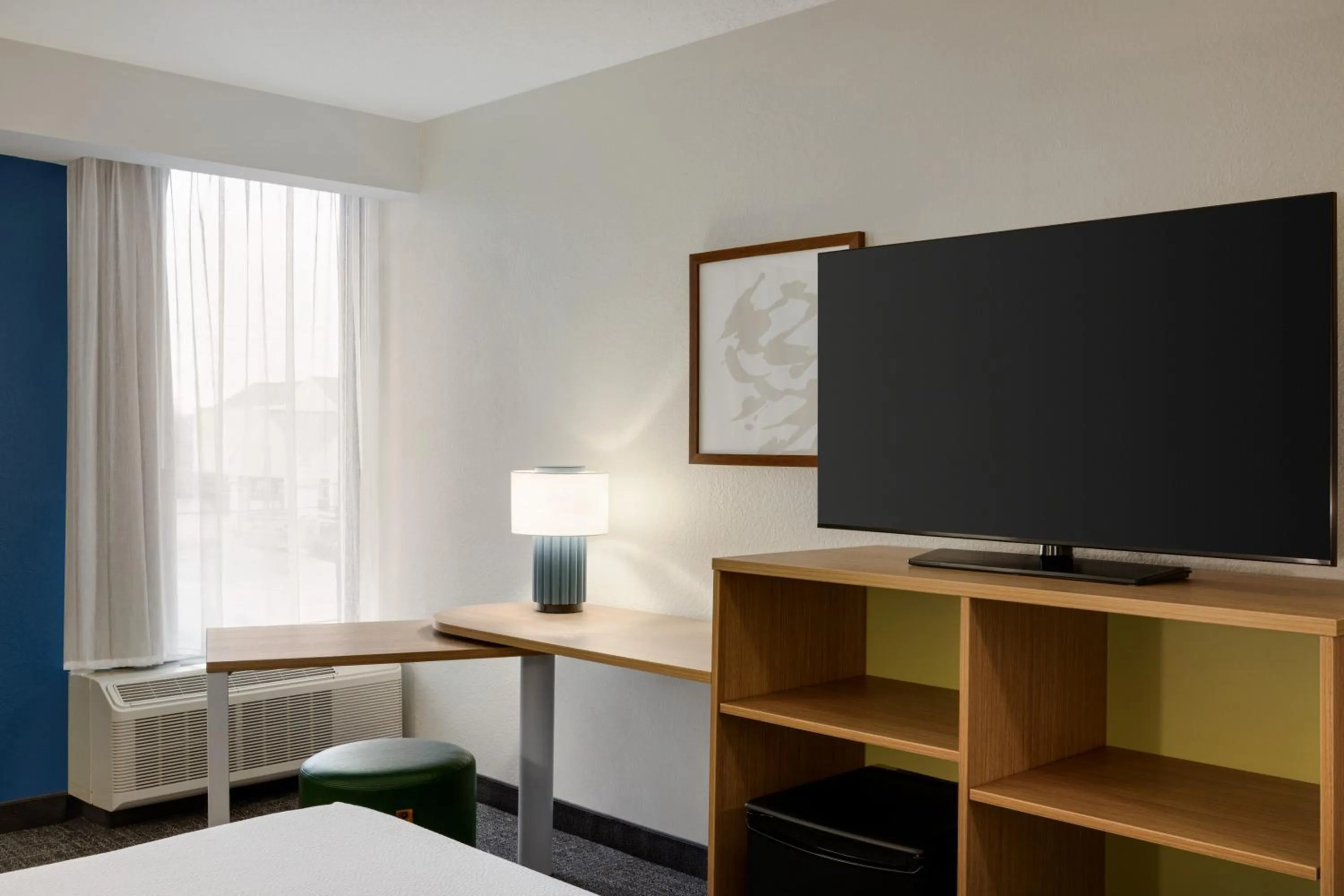 Bedroom, Bed in Spark By Hilton Nashville At Opryland