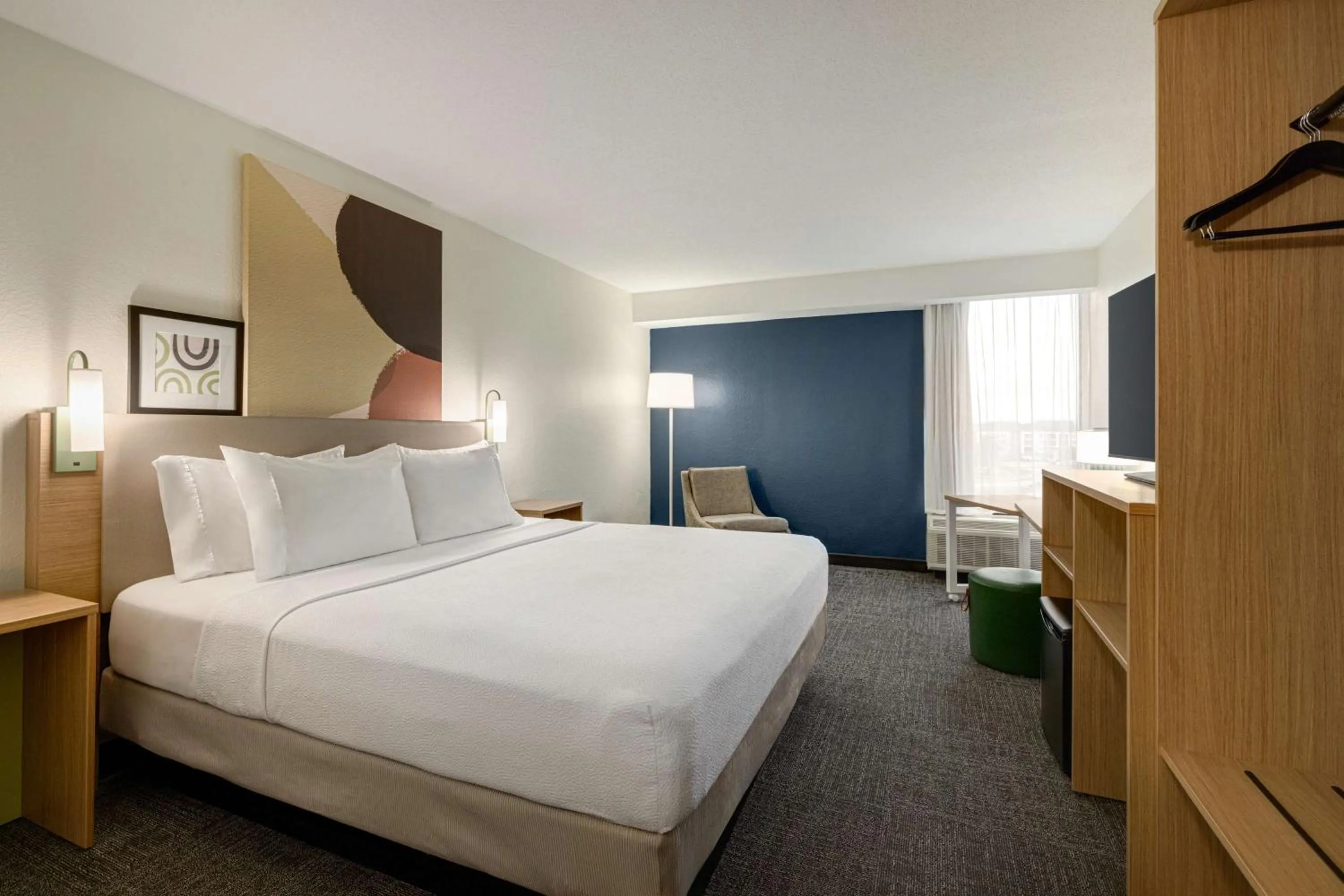 Bed in Spark By Hilton Nashville At Opryland