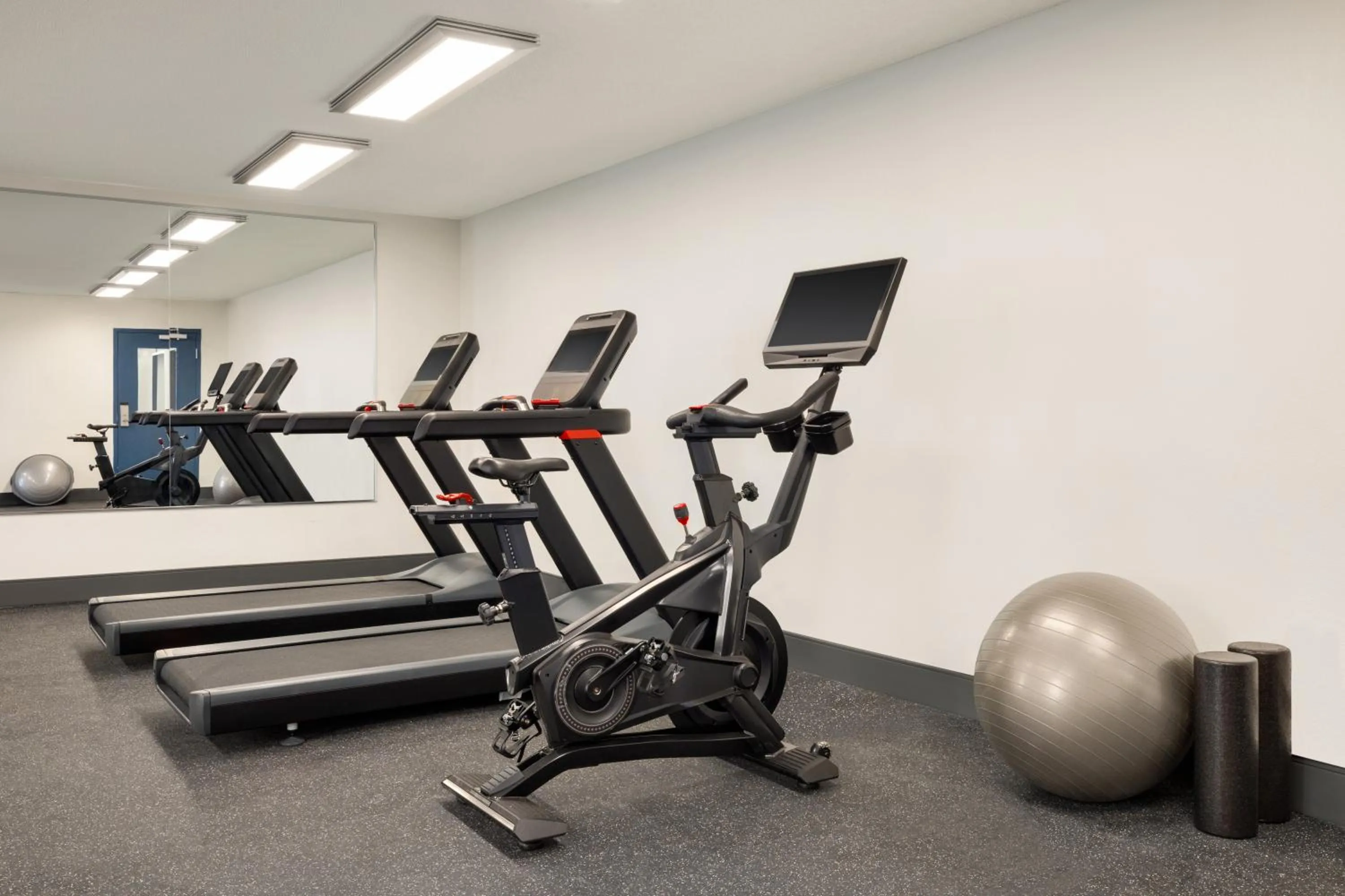 Fitness centre/facilities in Spark By Hilton Nashville At Opryland