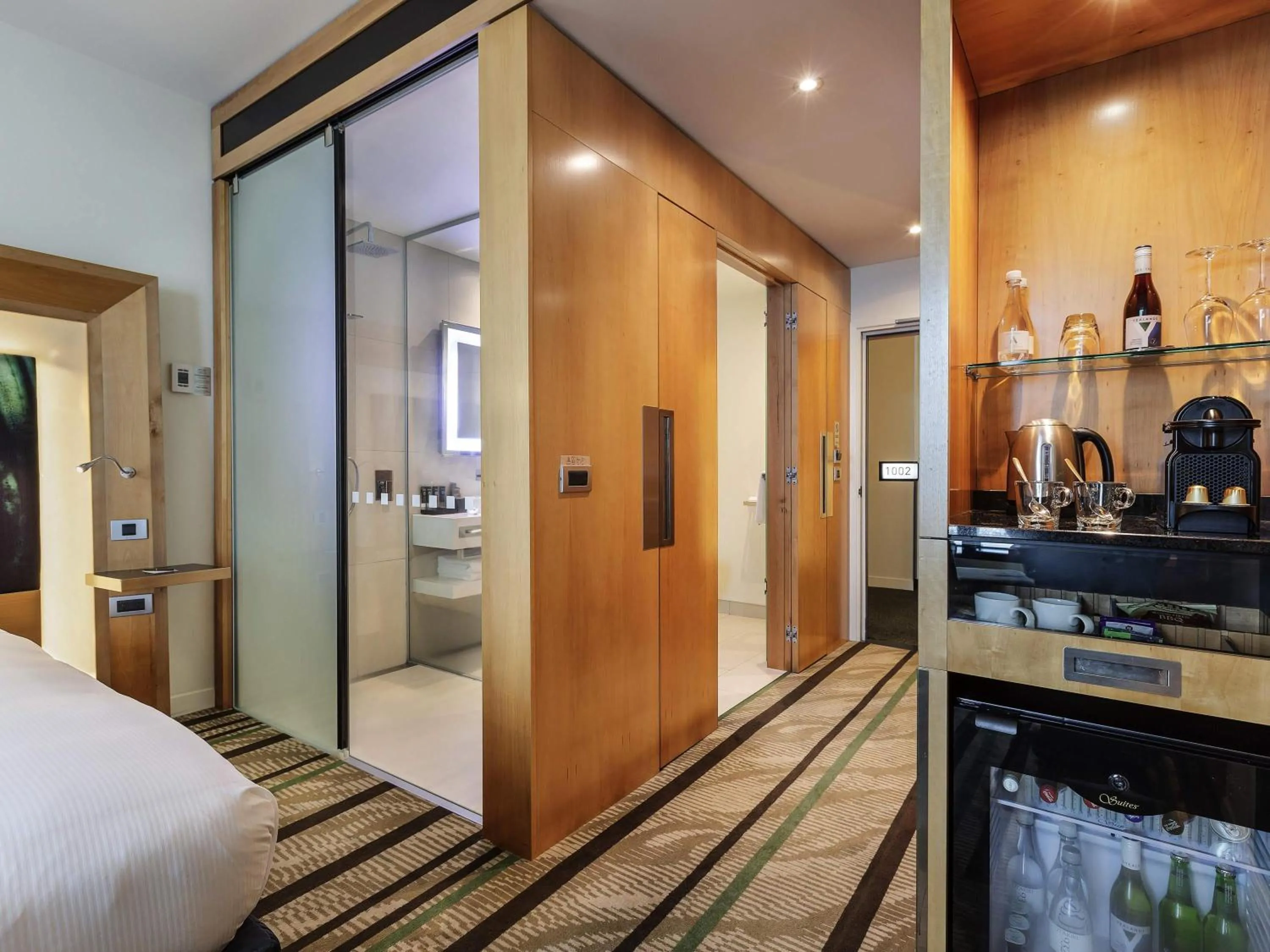 Bedroom, Bed in Novotel Auckland Airport