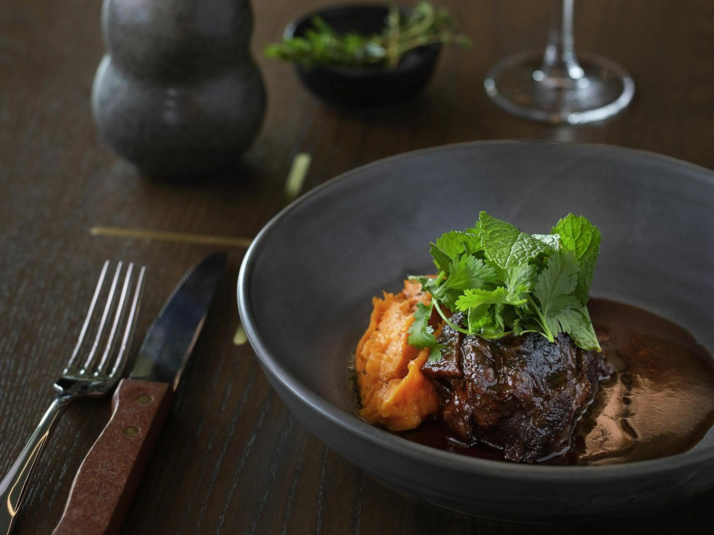 Restaurant/places to eat in Novotel Auckland Airport