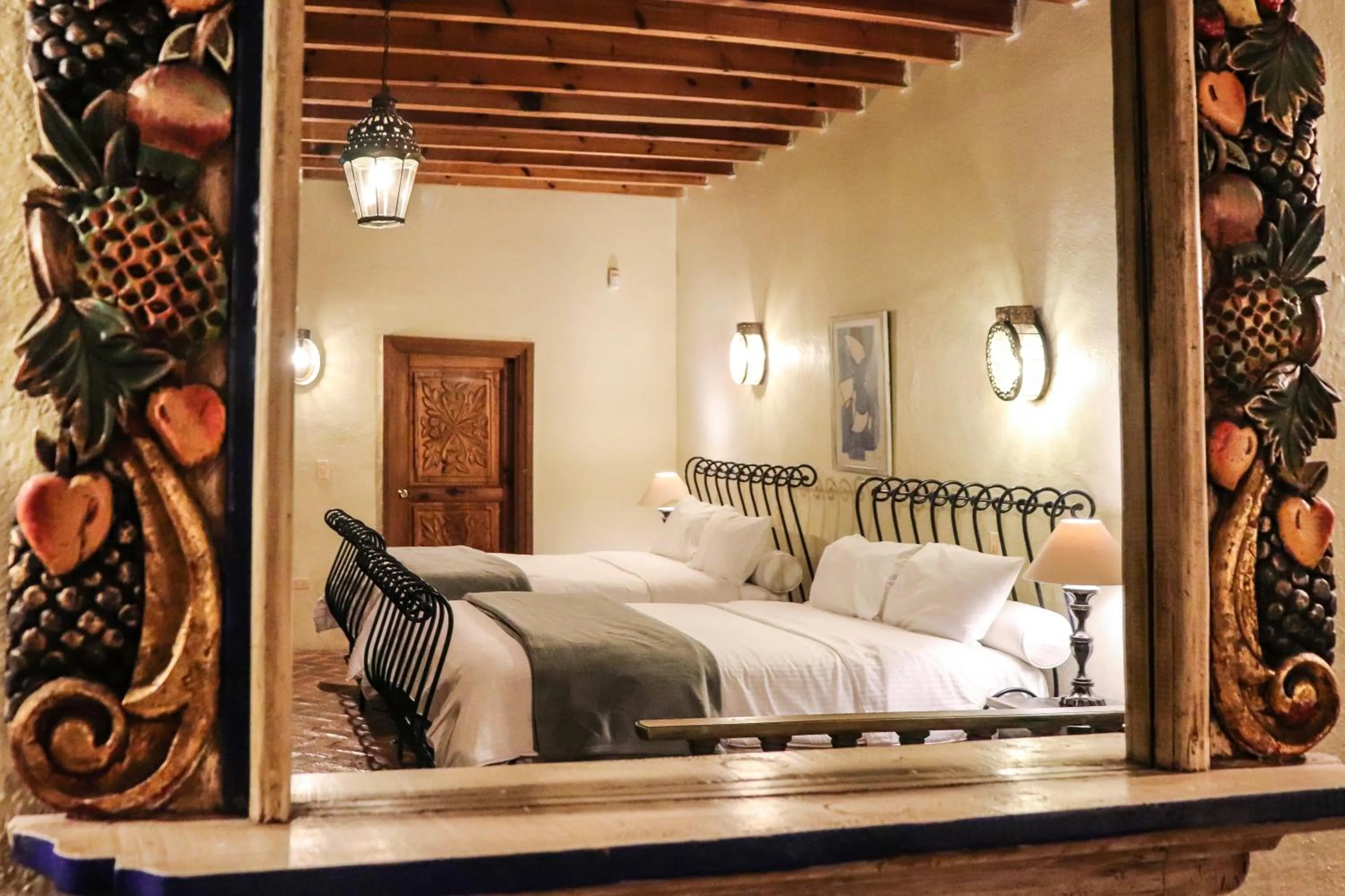 Photo of the whole room, Bed in Mirador del Frayle