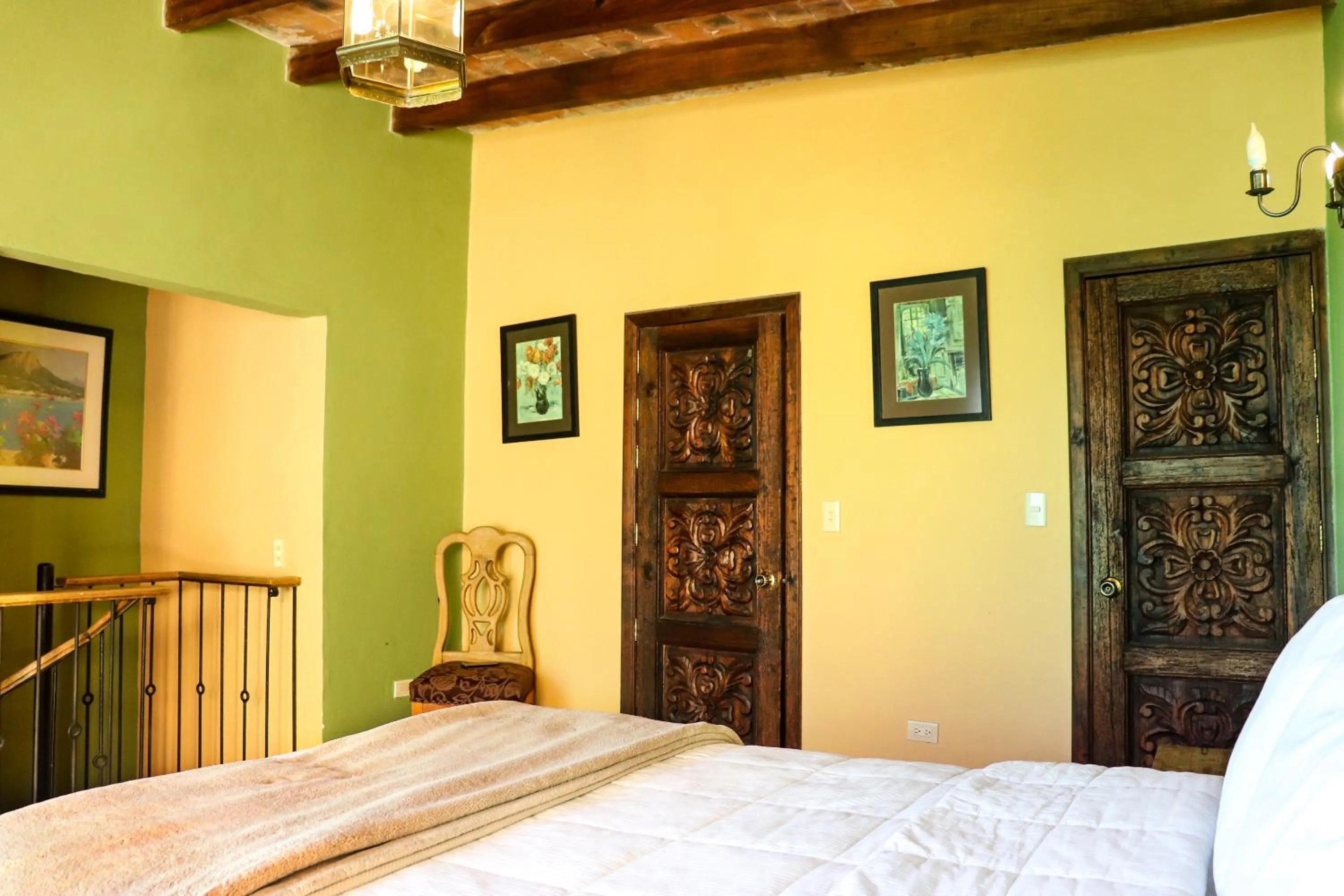 Photo of the whole room, Bed in Mirador del Frayle