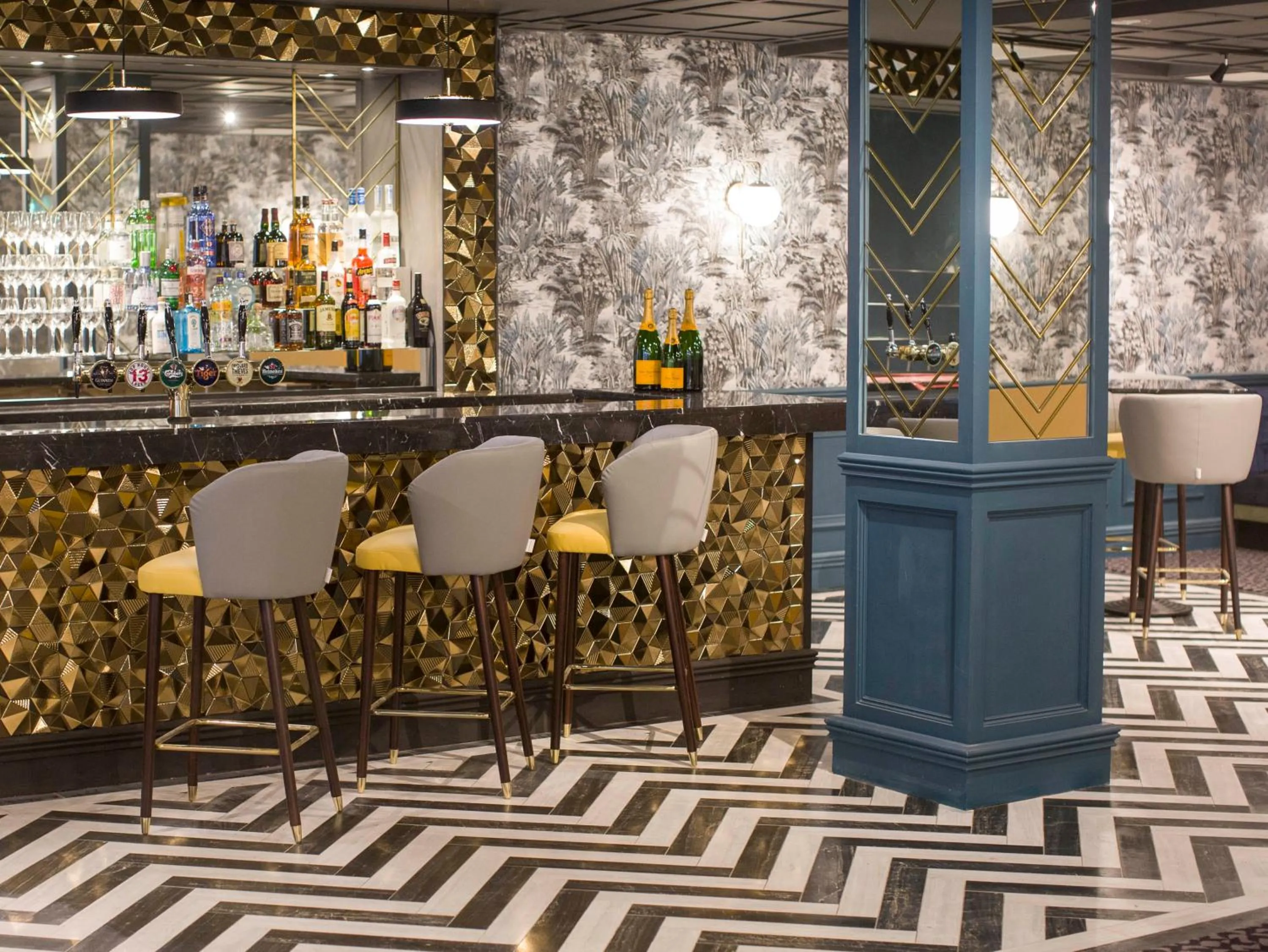 Drinks in Iveagh Garden Hotel