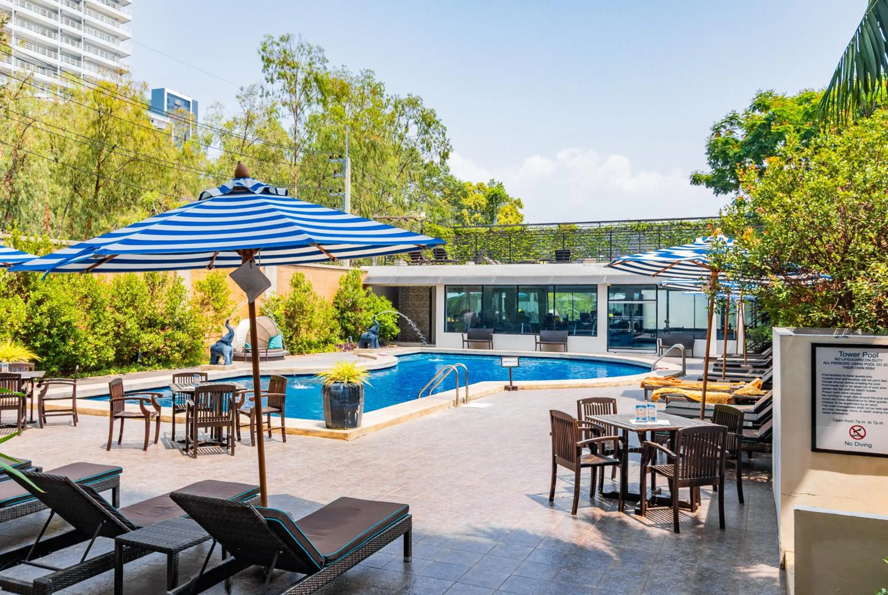 Swimming pool in The Bayview Hotel Pattaya