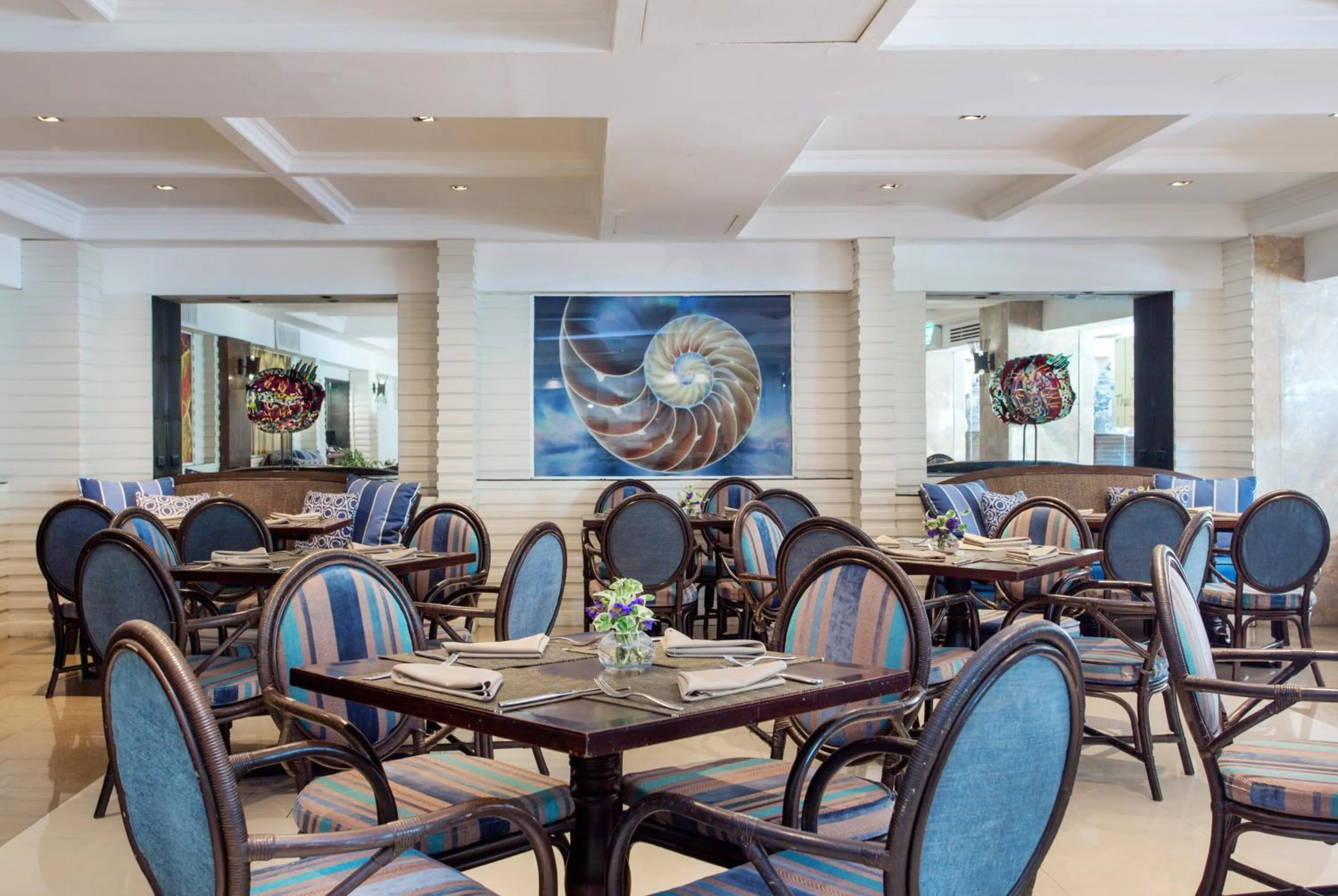 Restaurant/places to eat in The Bayview Hotel Pattaya