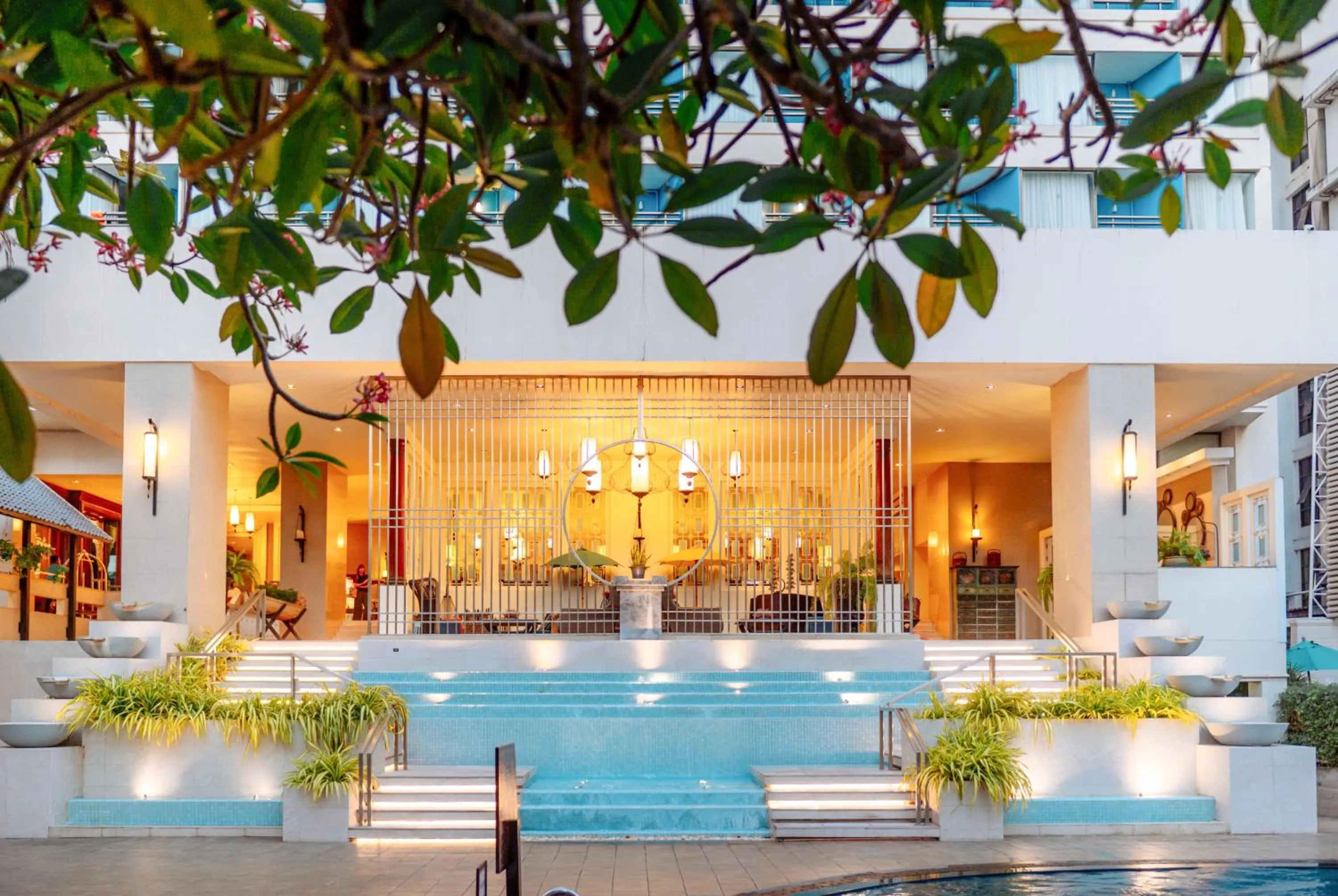 Swimming pool in The Bayview Hotel Pattaya