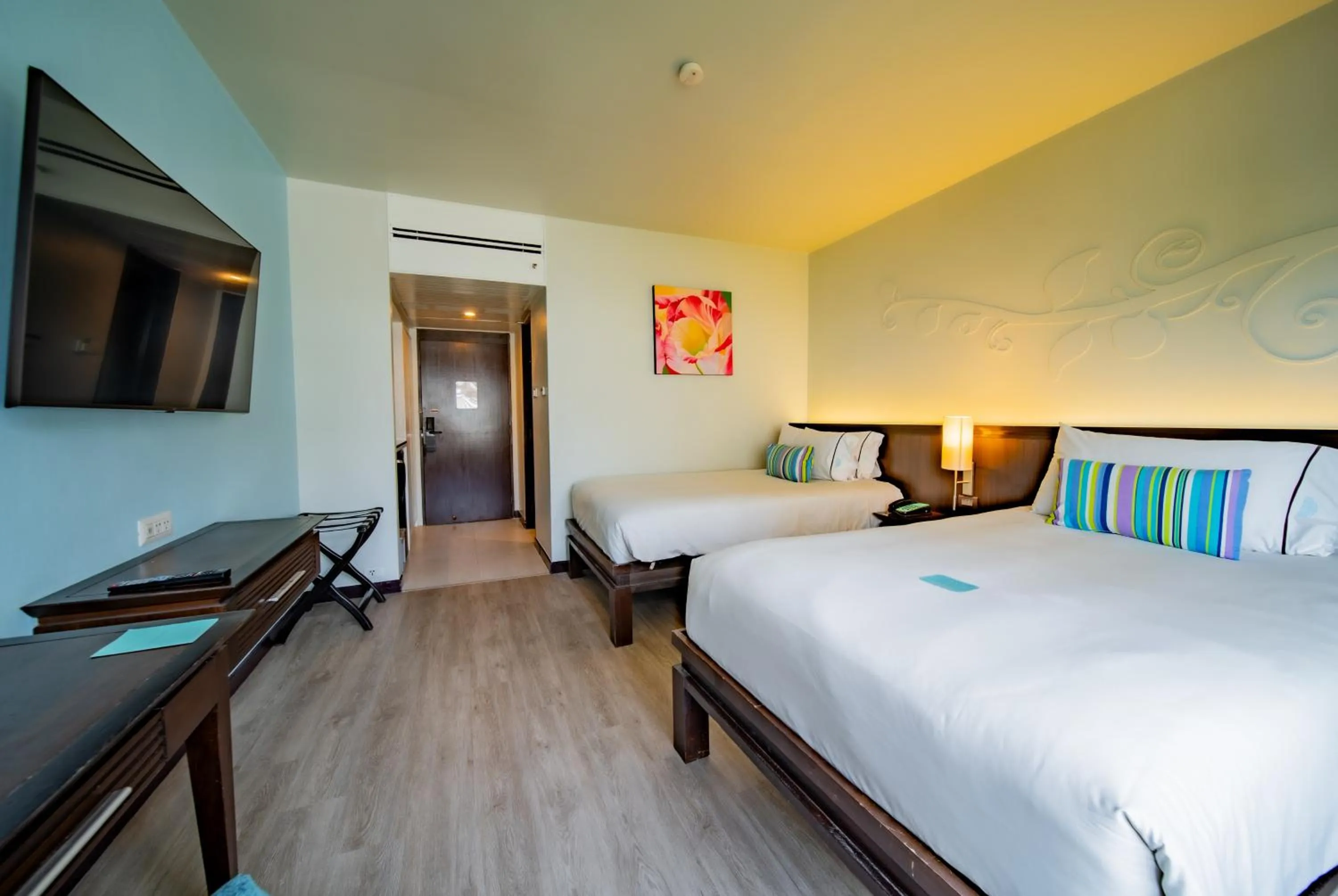 Bedroom, Bed in The Bayview Hotel Pattaya