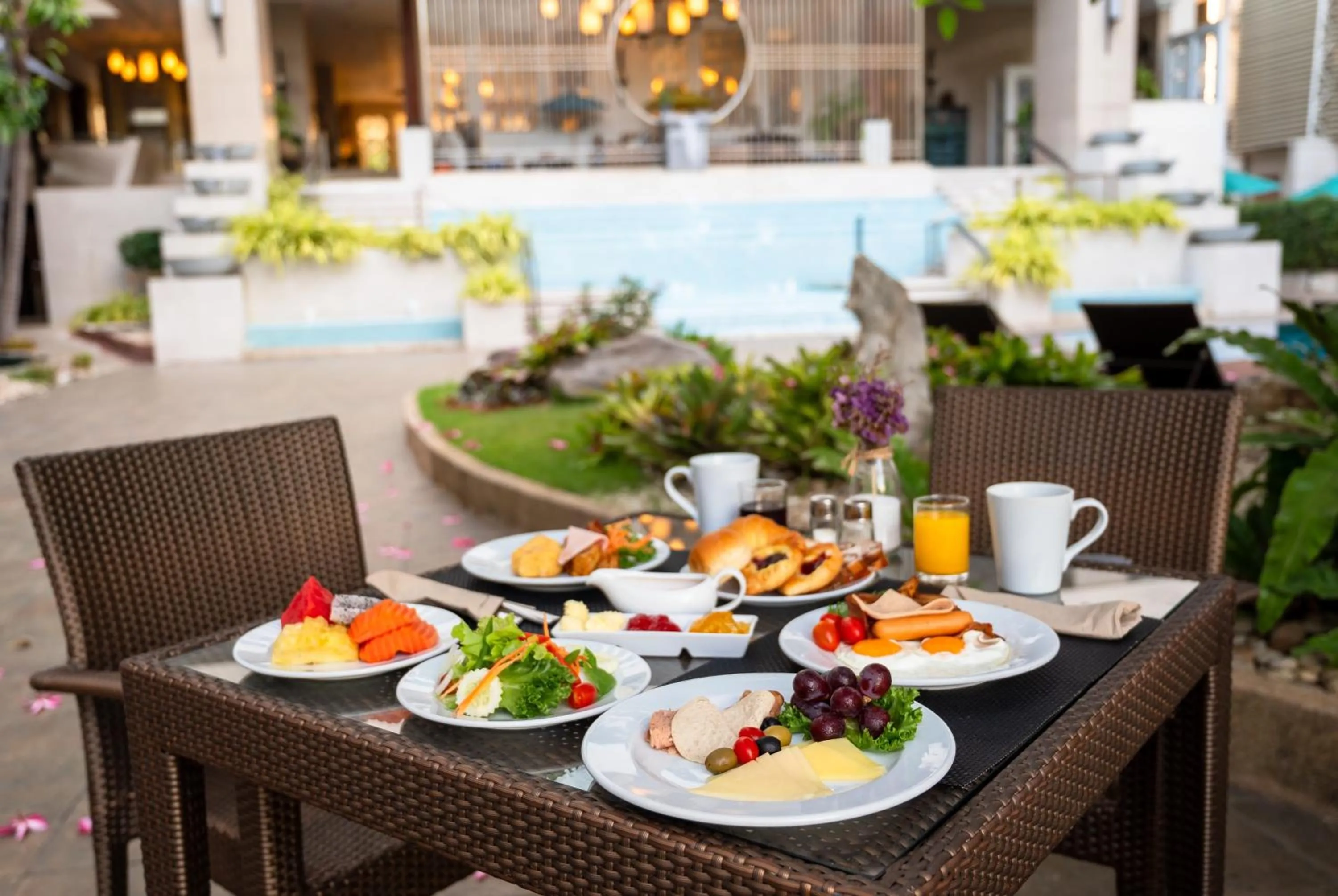 Breakfast in The Bayview Hotel Pattaya