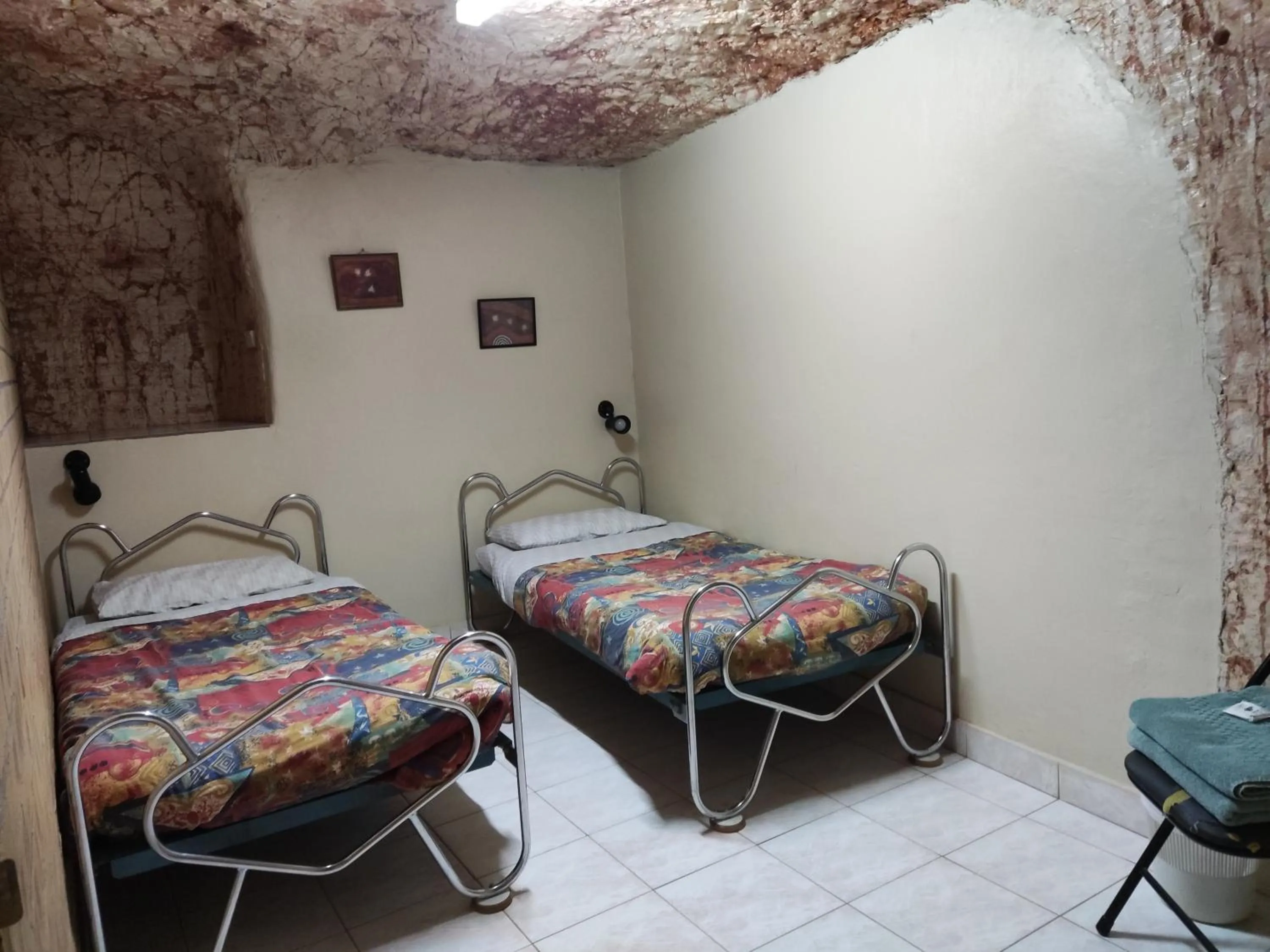 Bed in Radeka Downunder Underground Motel