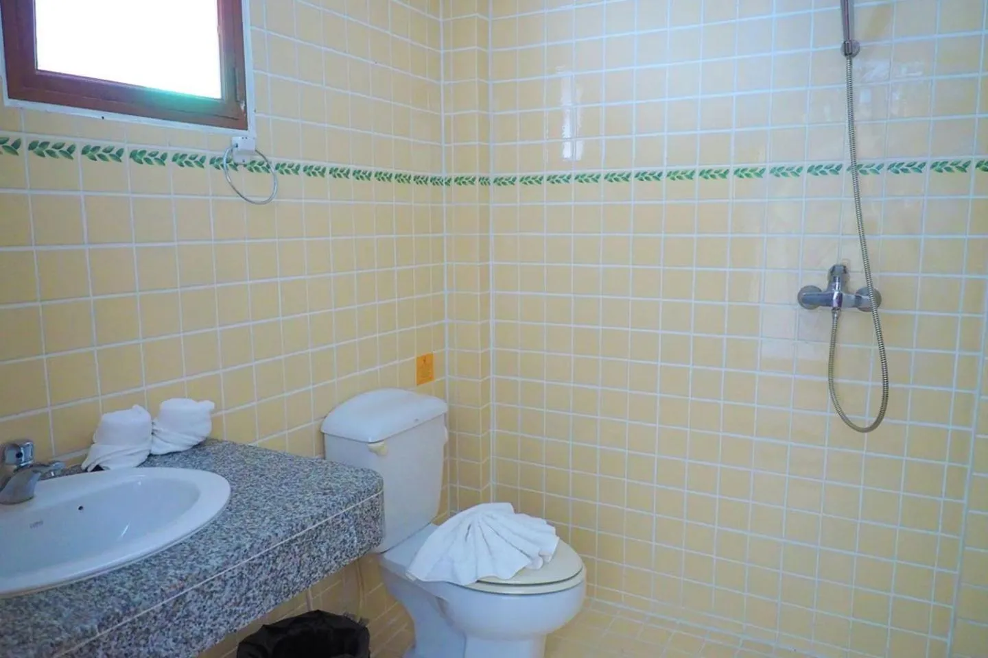 Shower in Baan Hin Sai Resort & Spa