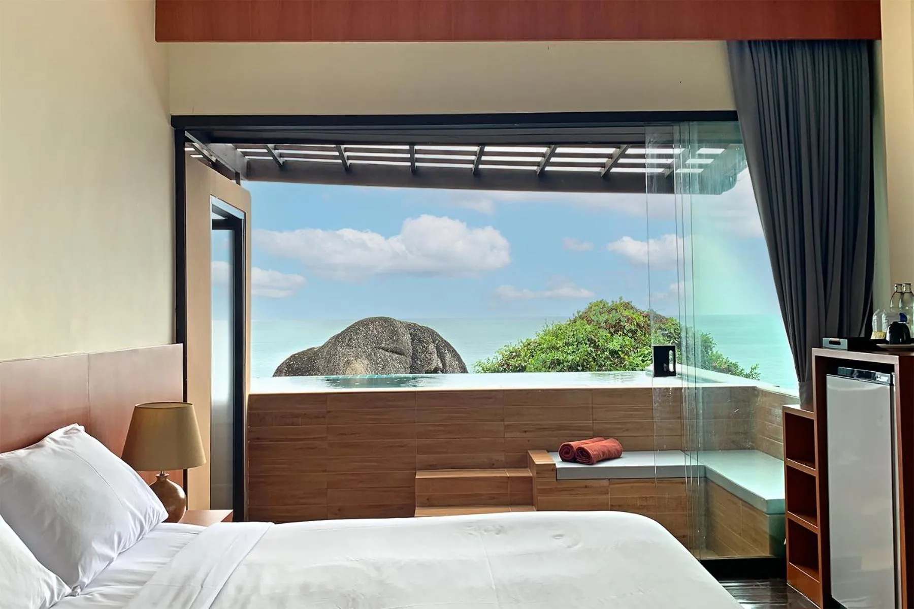 Bed in Baan Hin Sai Resort & Spa
