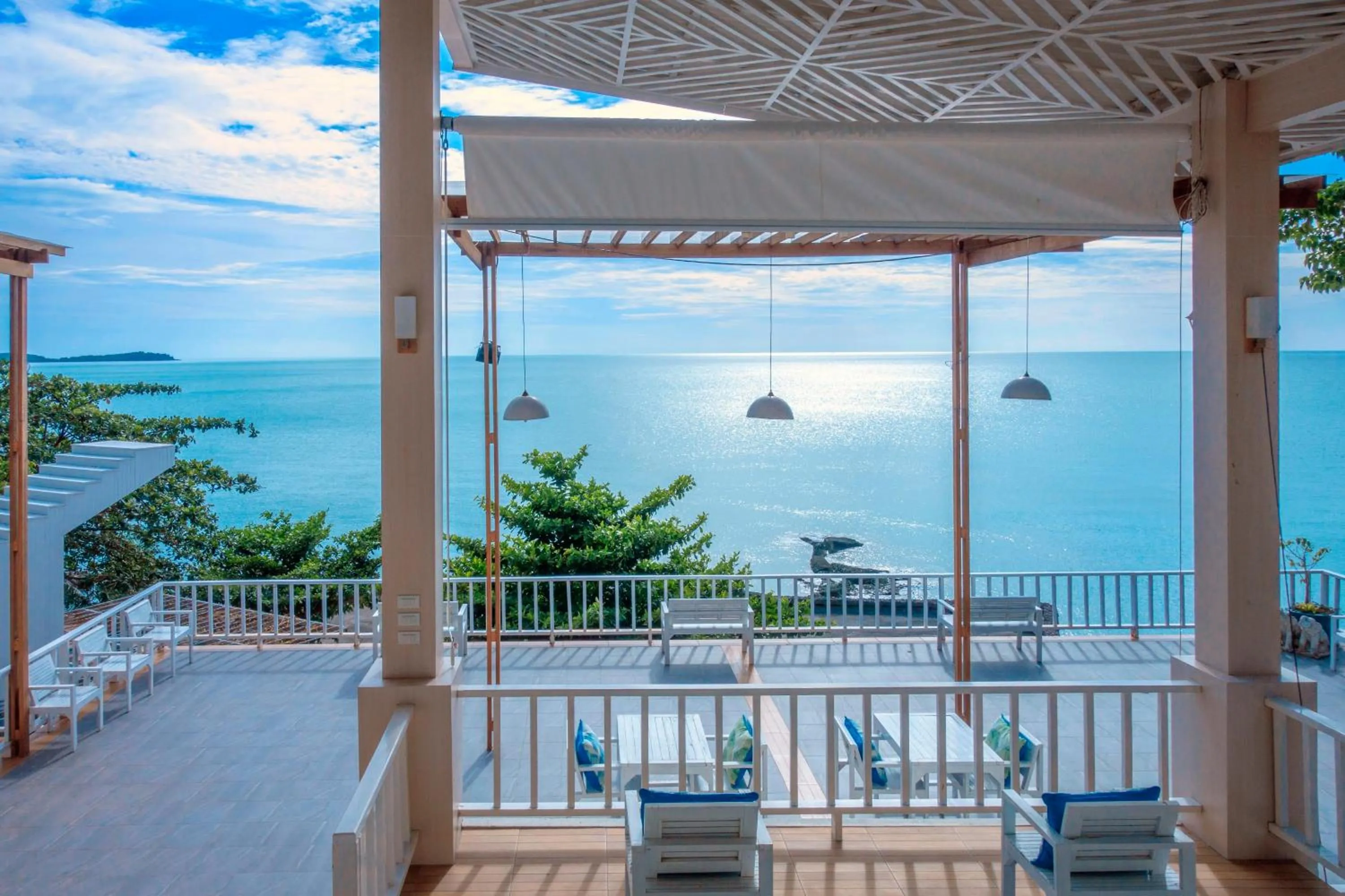 Restaurant/places to eat in Baan Hin Sai Resort & Spa