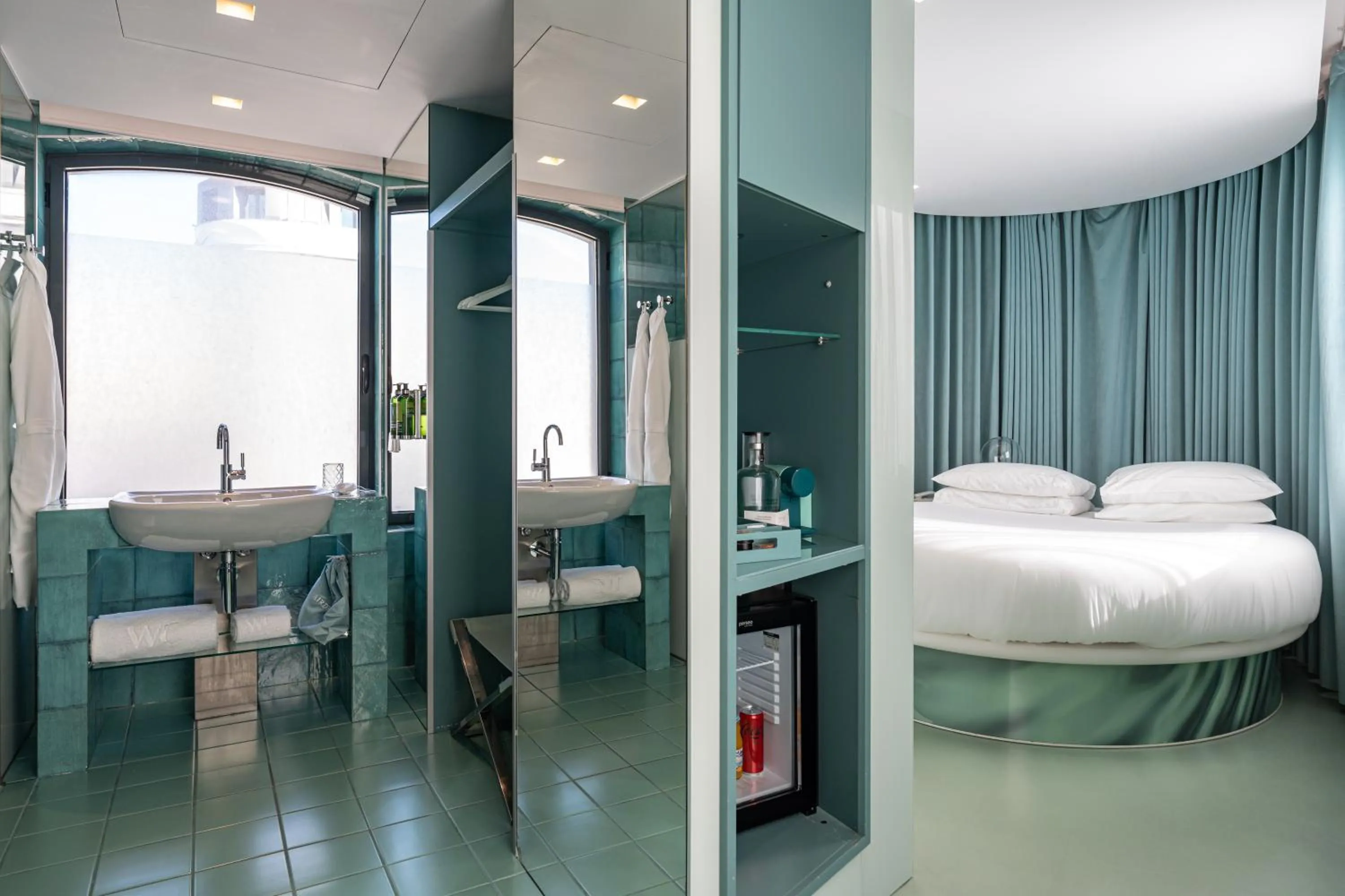 Bed in WC by The Beautique Hotels