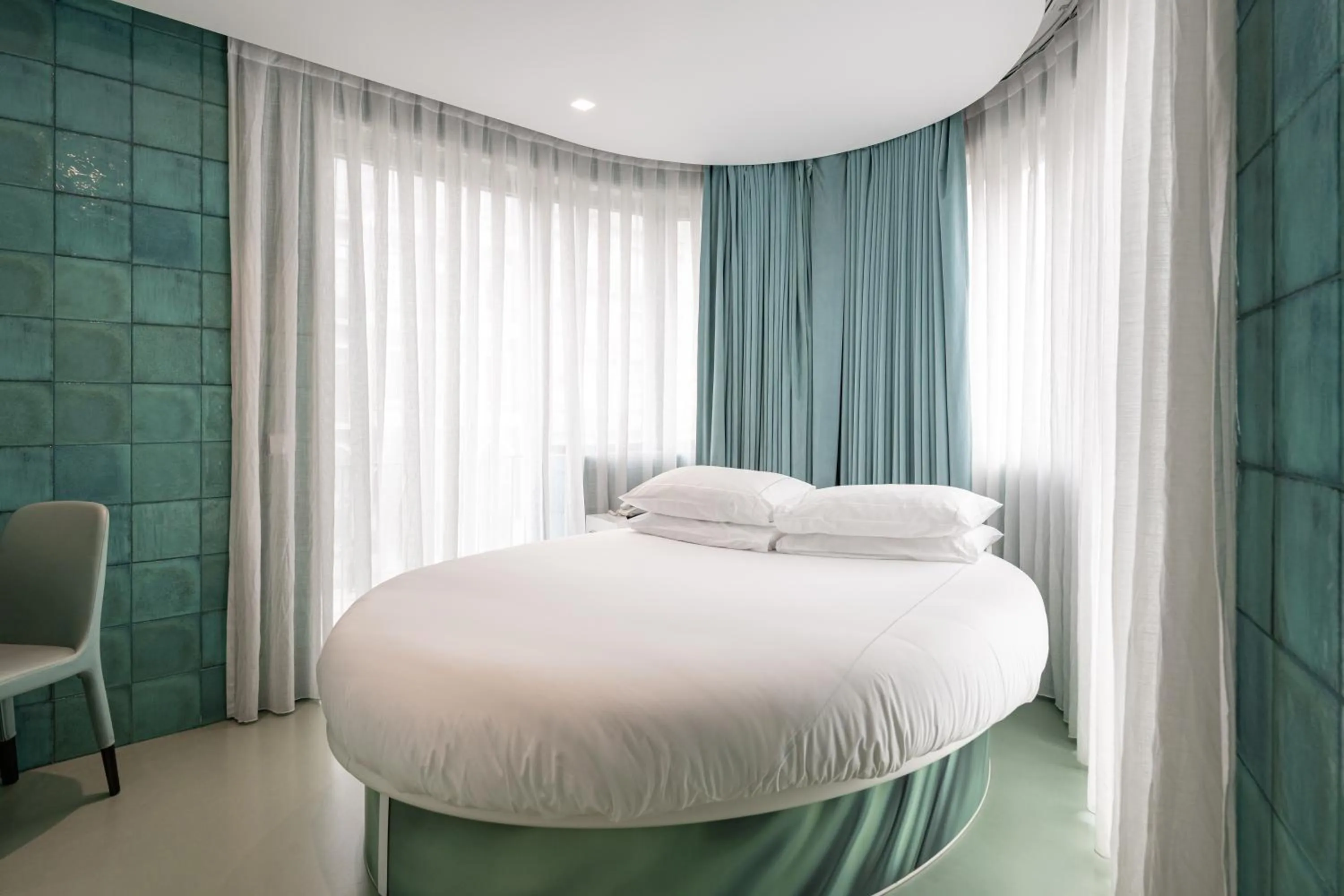 Bed in WC by The Beautique Hotels