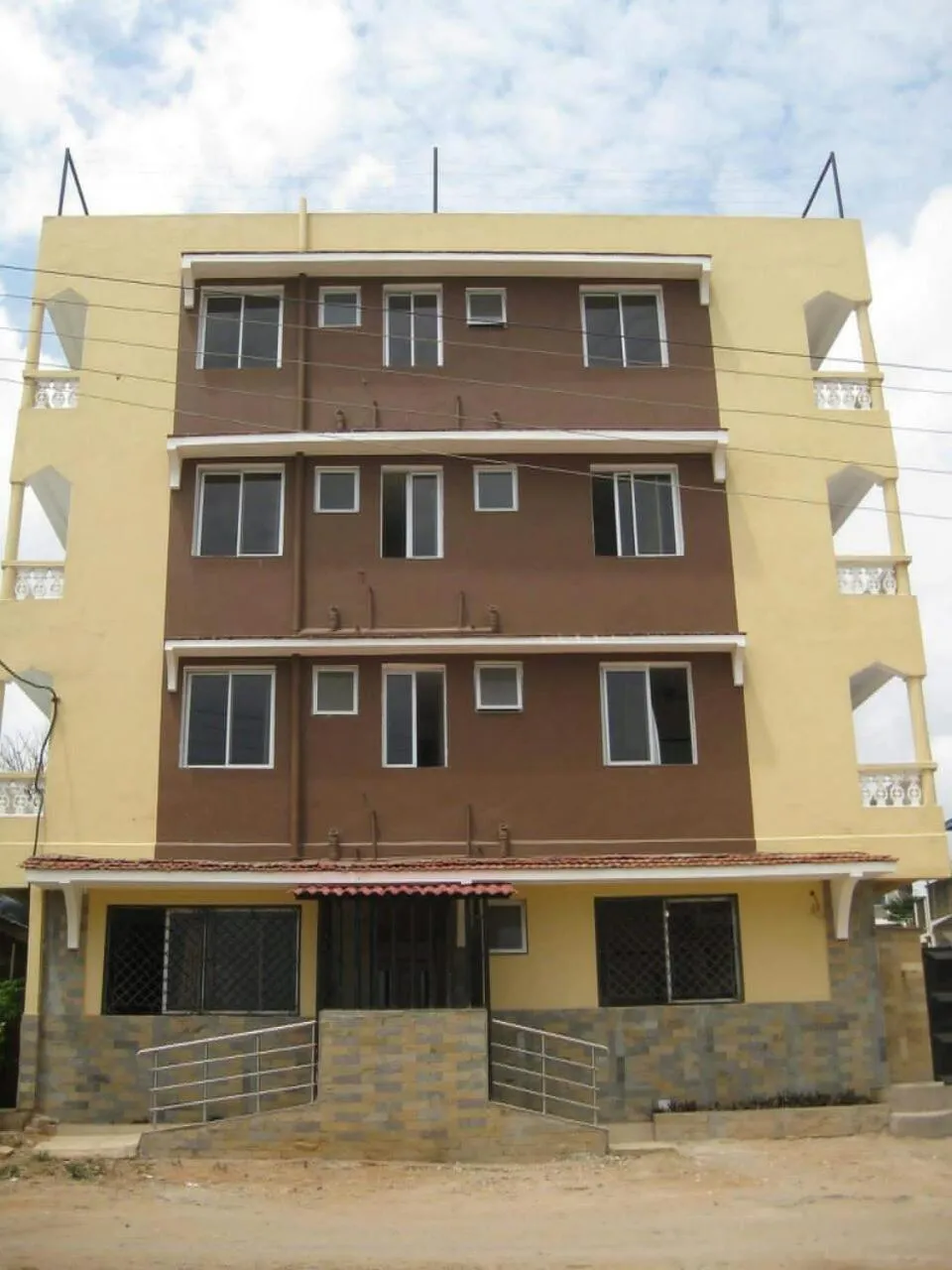 Golden Guest House- Miritini