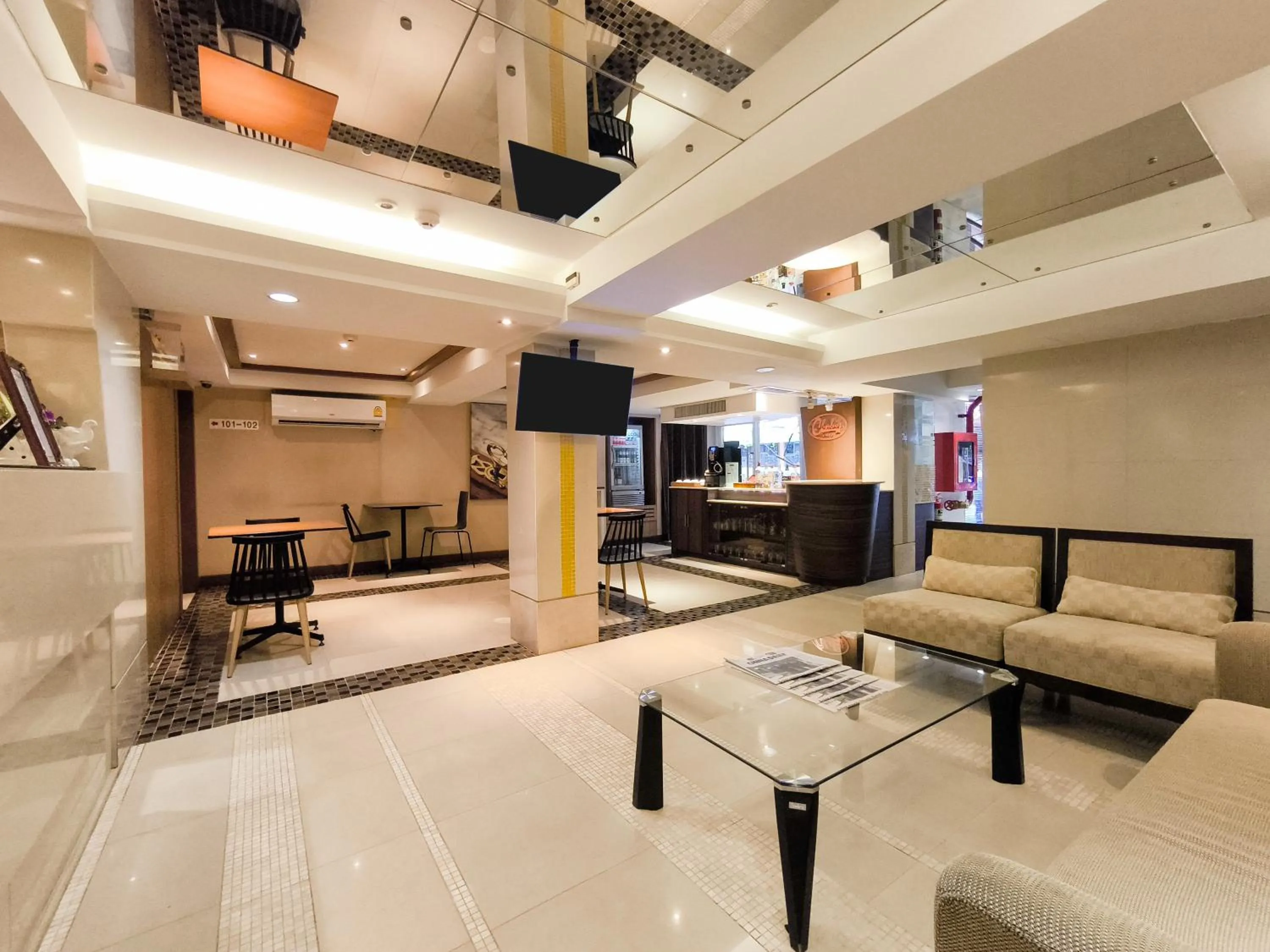 Lobby or reception in The Key Bangkok Hotel