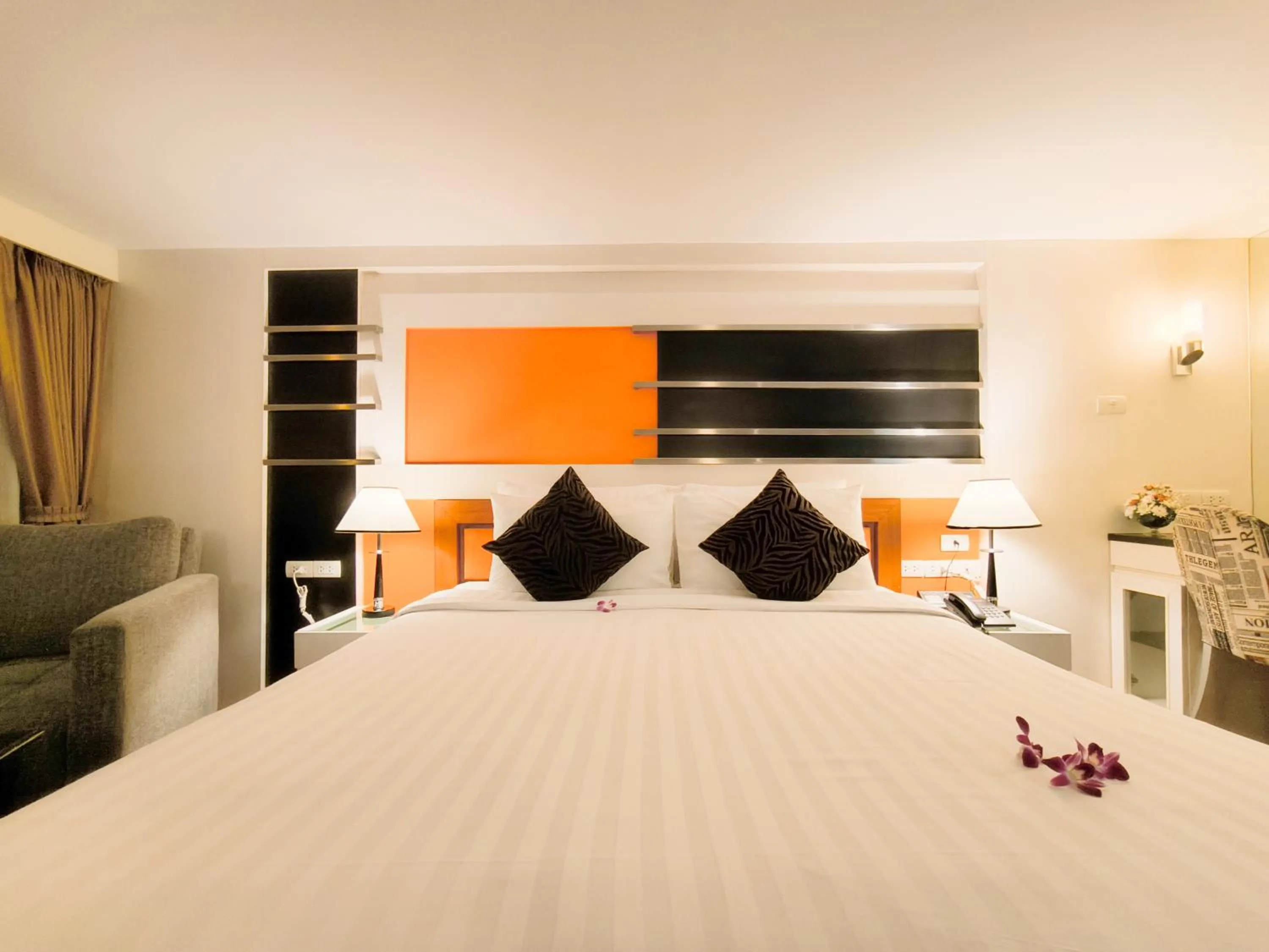 Bed in The Key Bangkok Hotel