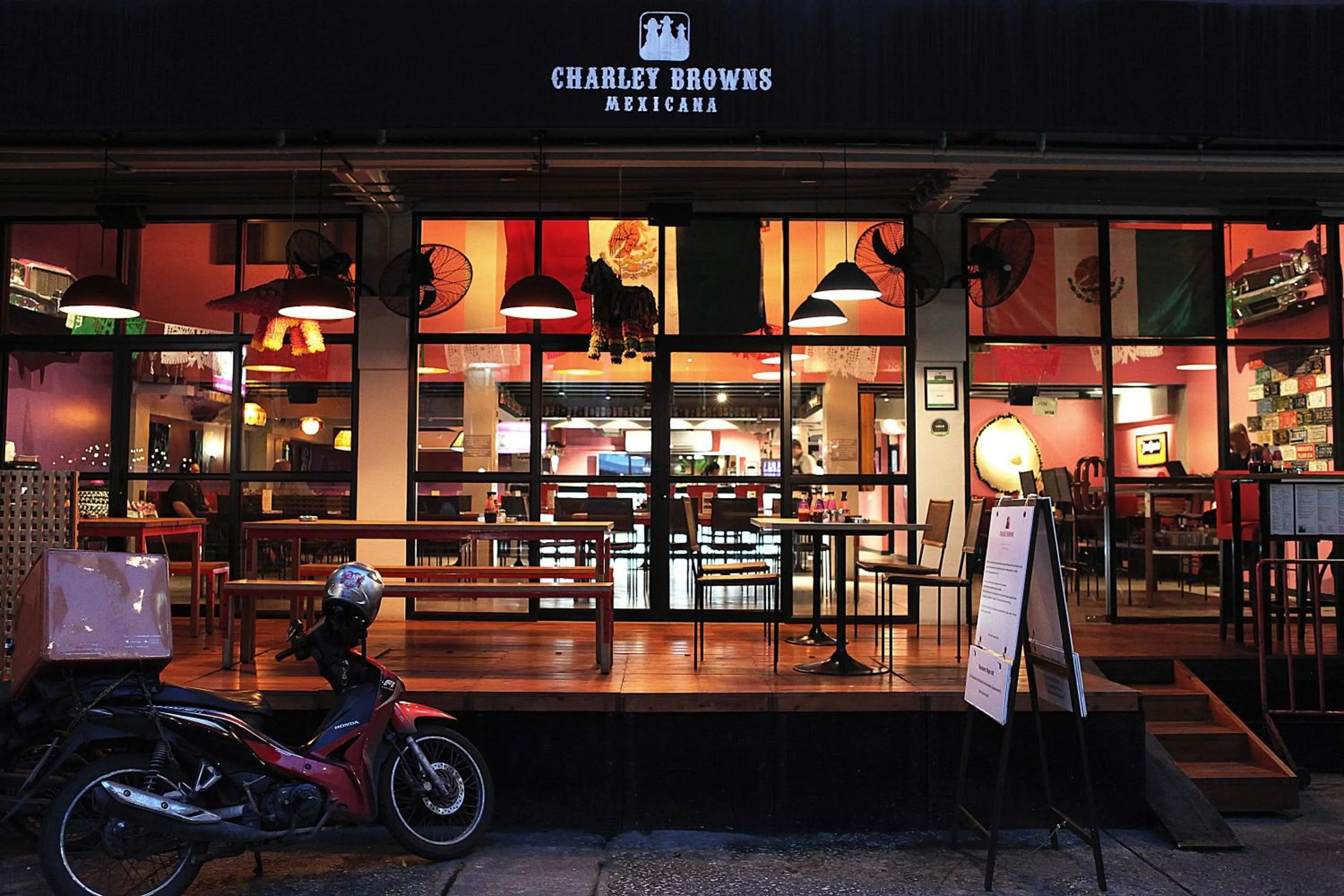 Restaurant/places to eat in The Key Bangkok Hotel