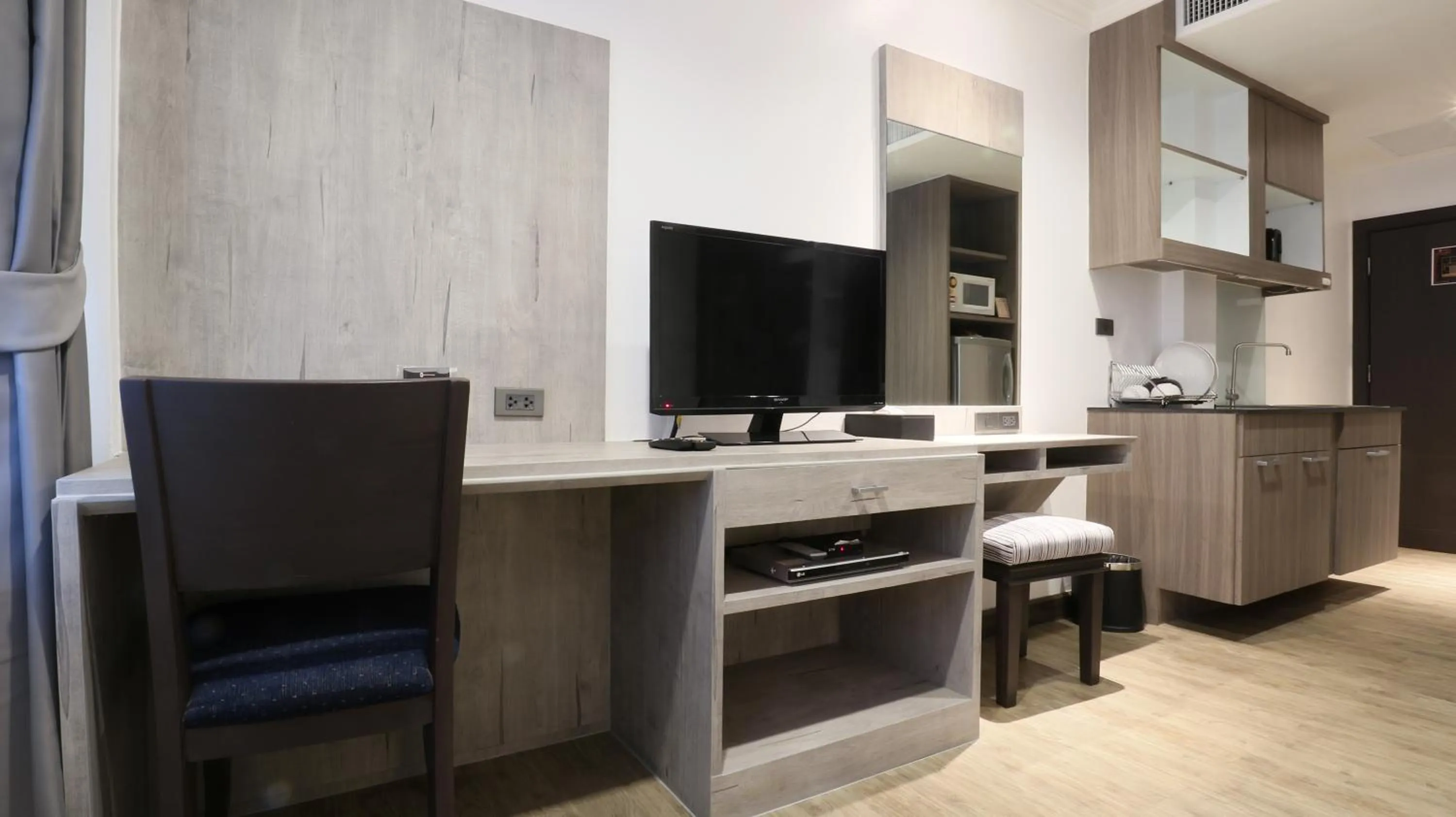 Seating area in The Key Bangkok Hotel