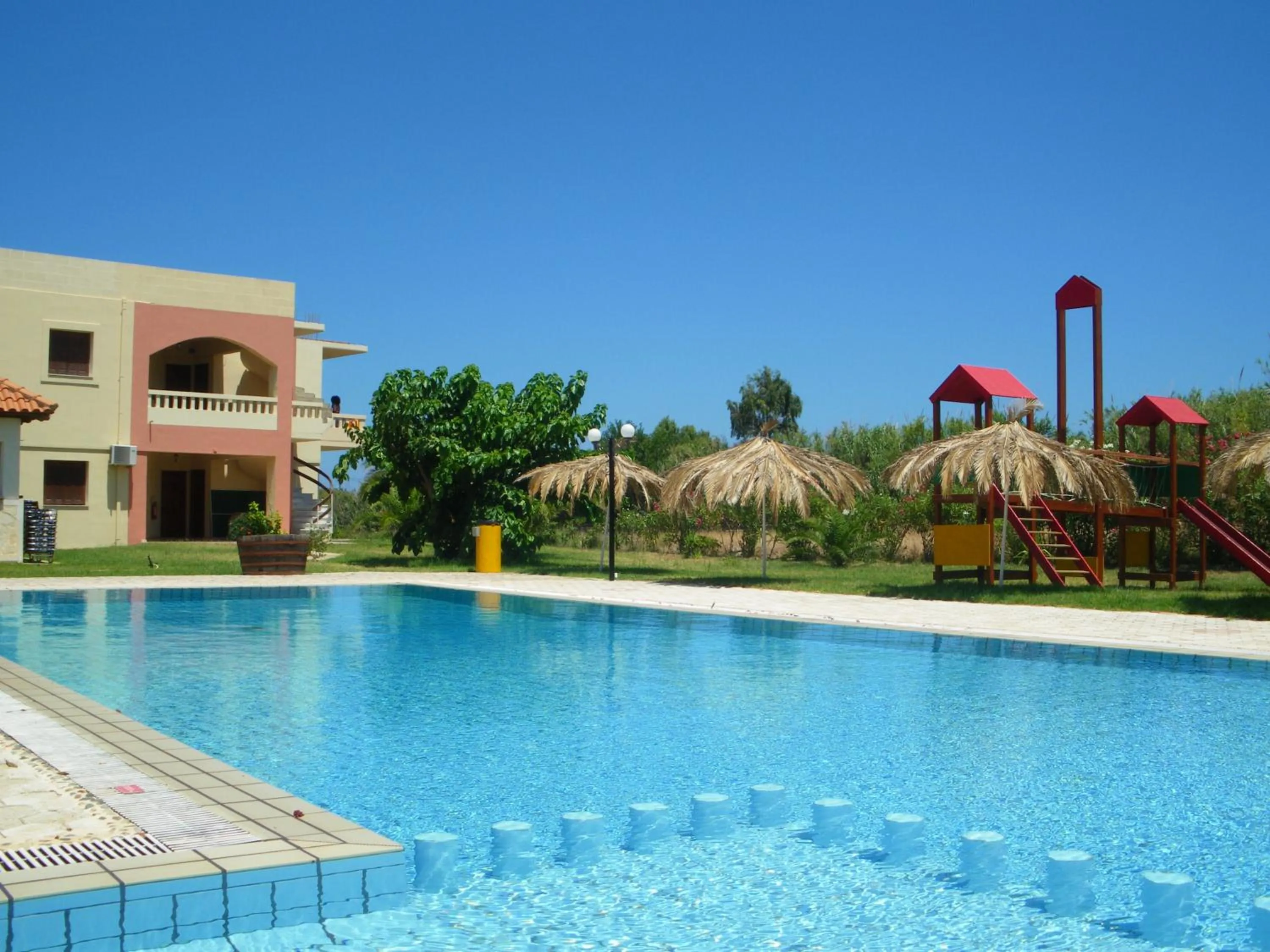 Swimming pool in Villa Rita Apartments A