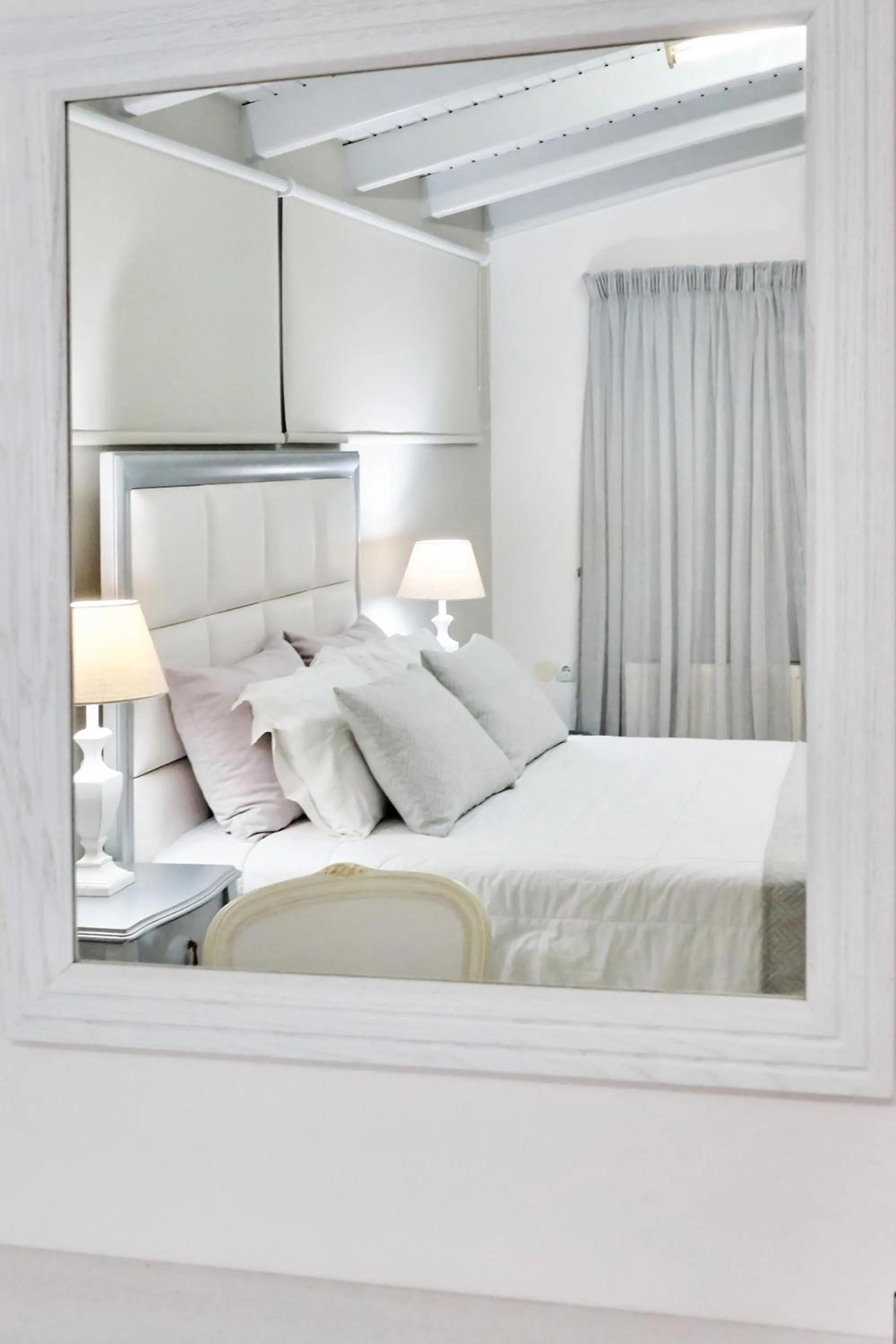 Decorative detail, Bed in Villa Mare Monte ApartHotel