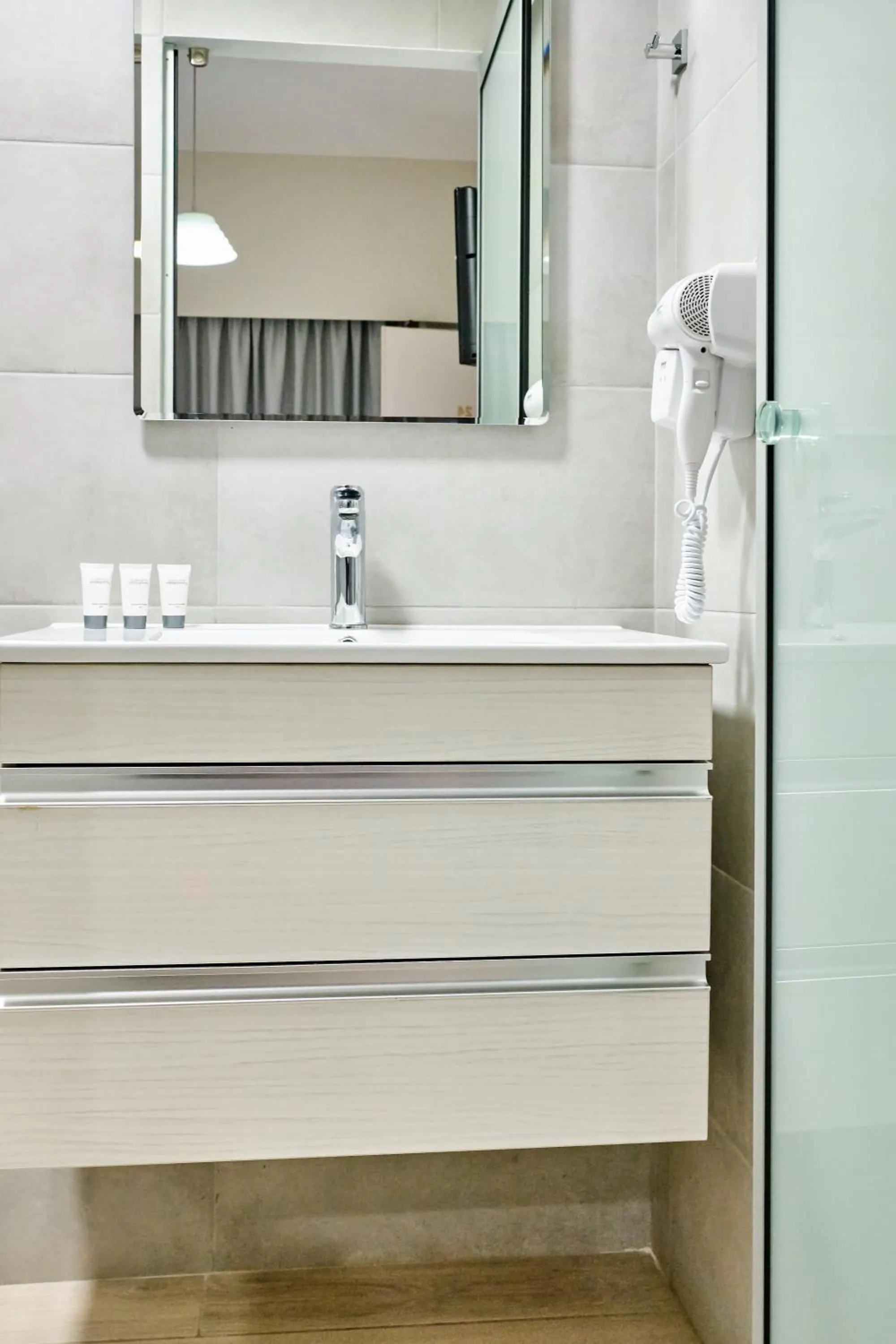 Bathroom in Villa Mare Monte ApartHotel