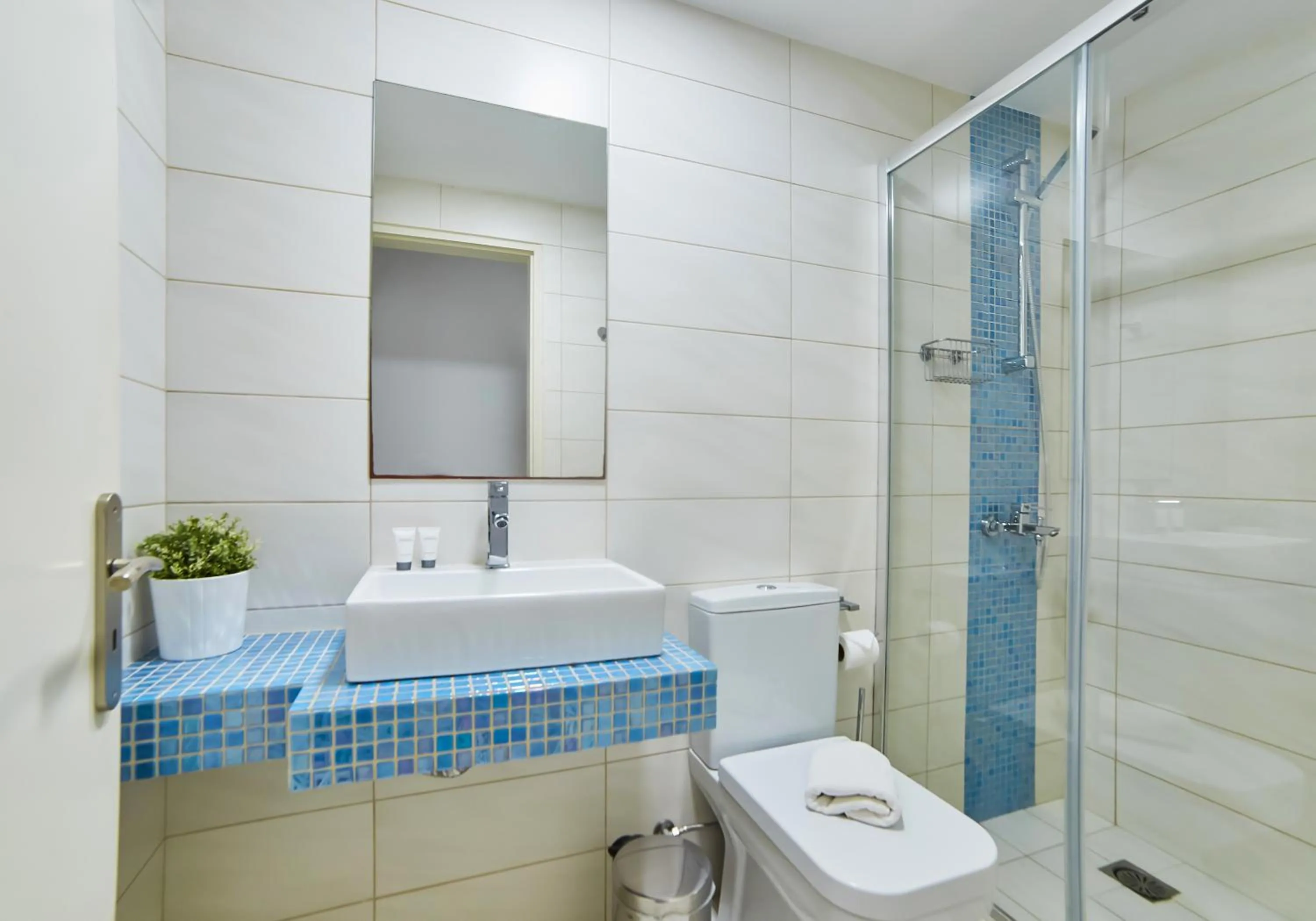 Bathroom in Villa Mare Monte ApartHotel