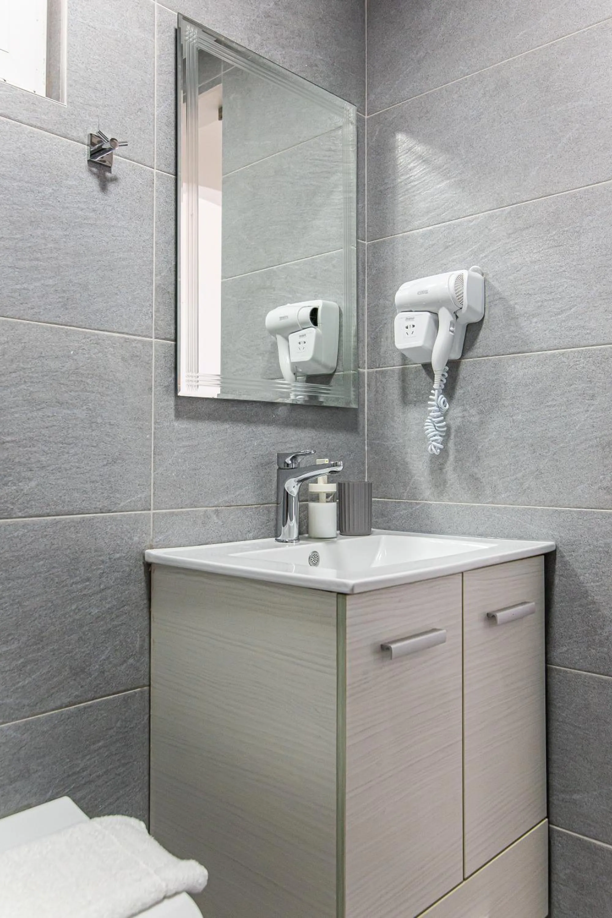 Bathroom in Villa Mare Monte ApartHotel