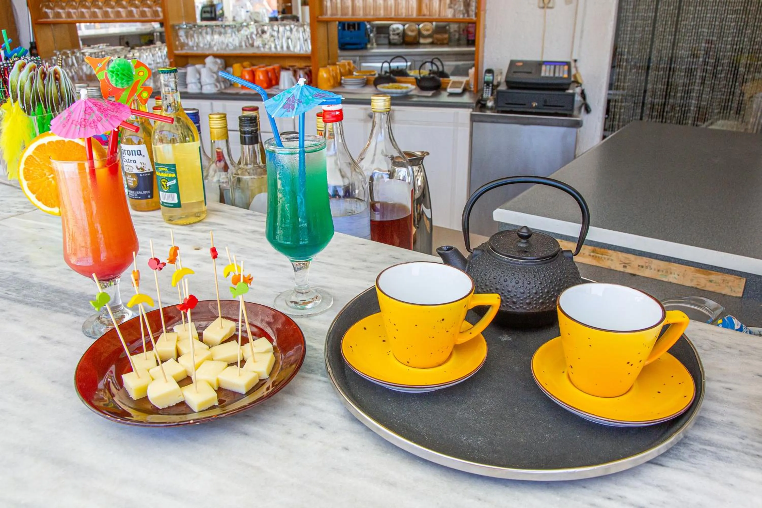 Food and drinks in Villa Mare Monte ApartHotel