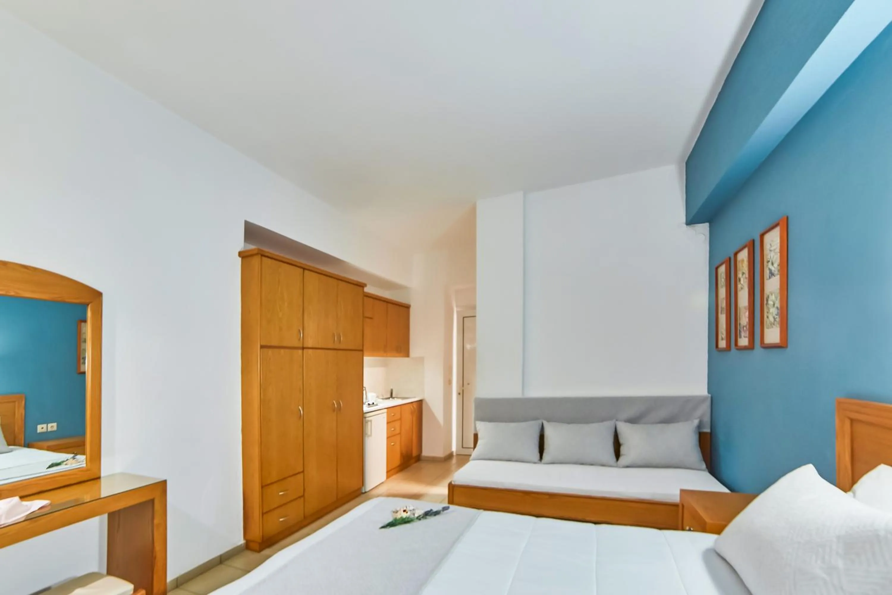 Bedroom, Bed in Villa Mare Monte ApartHotel