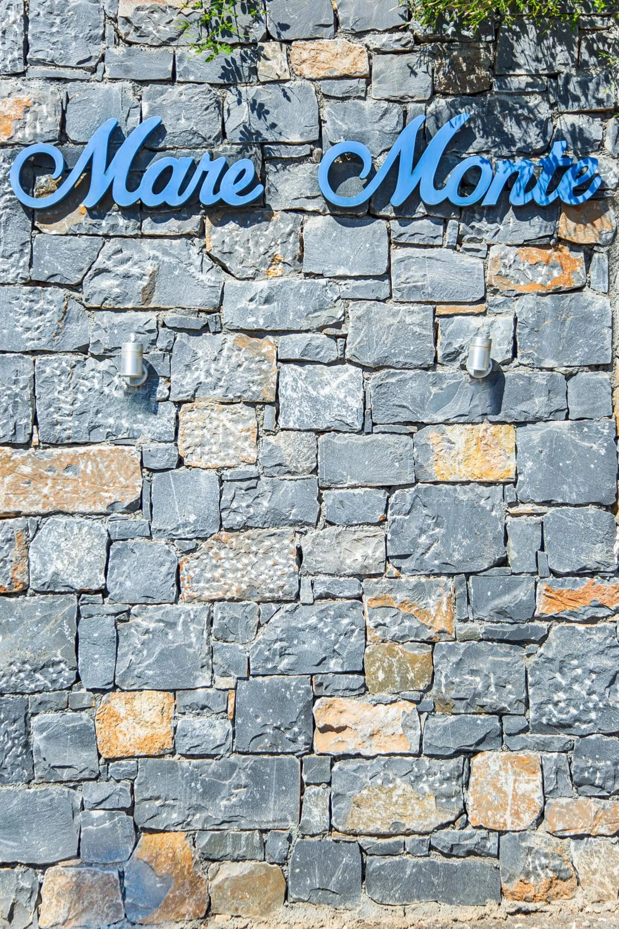 Facade/entrance in Villa Mare Monte ApartHotel