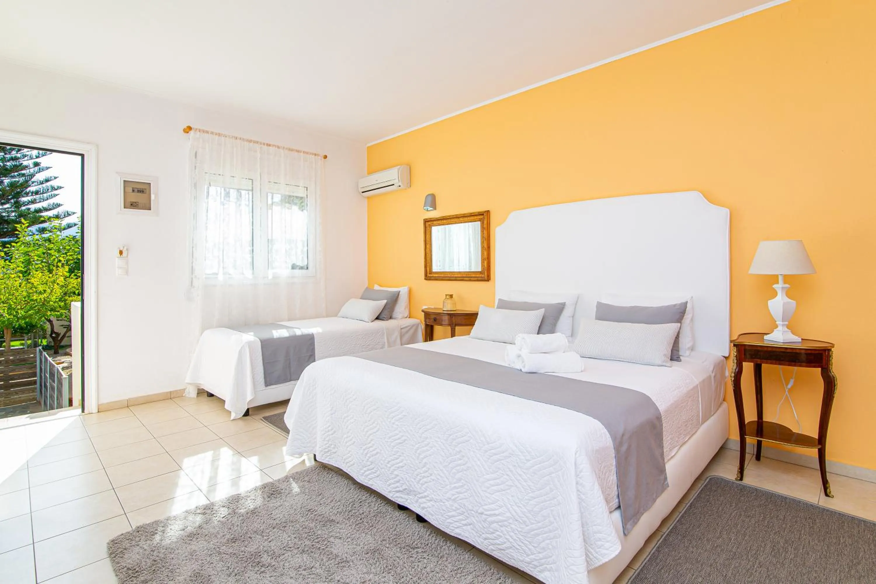 Photo of the whole room, Bed in Villa Mare Monte ApartHotel