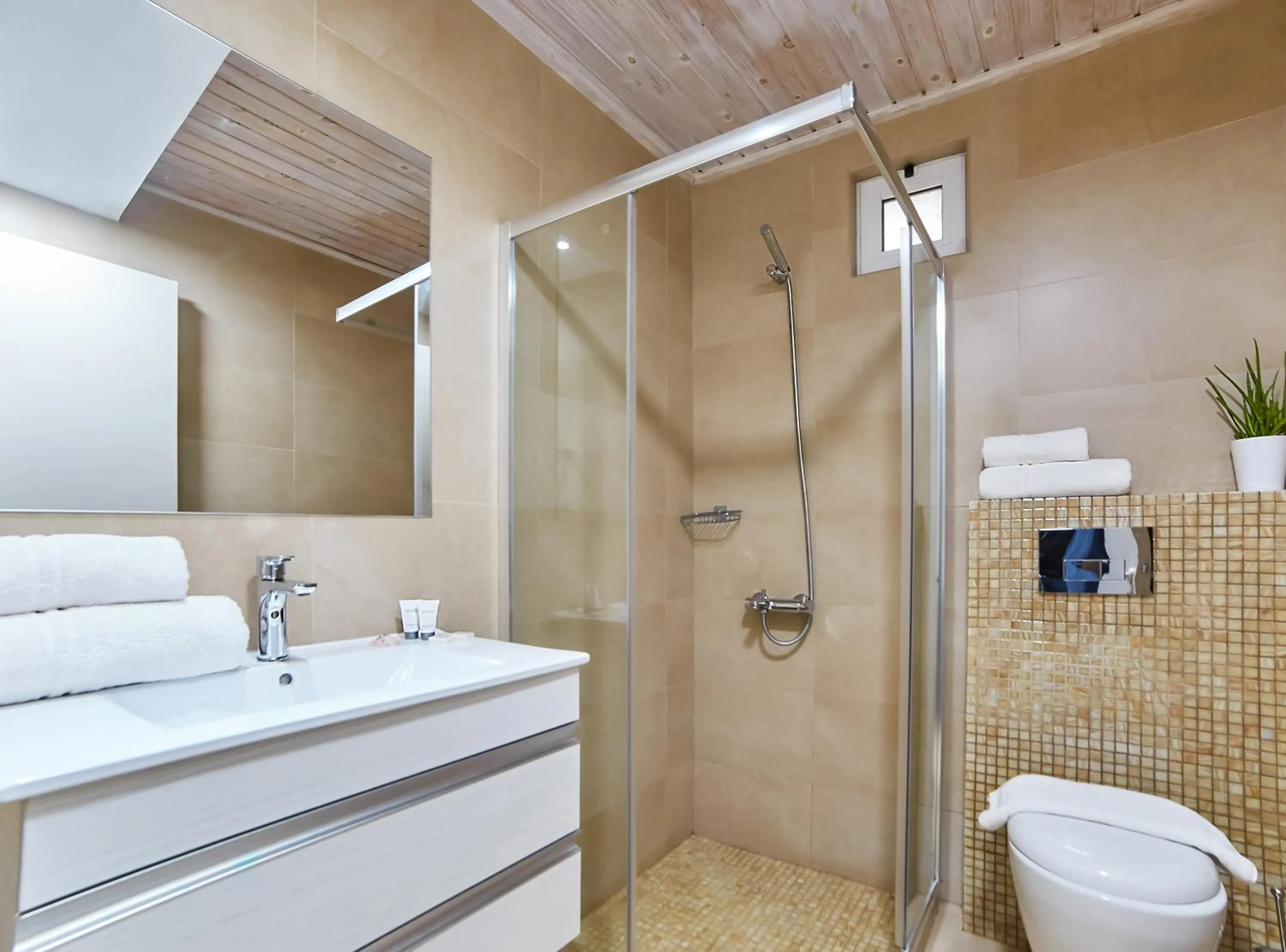 Bathroom in Villa Mare Monte ApartHotel