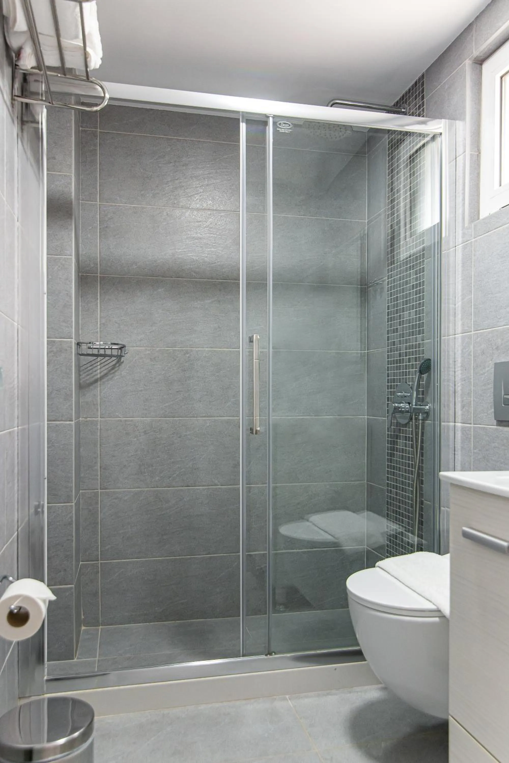 Bathroom in Villa Mare Monte ApartHotel