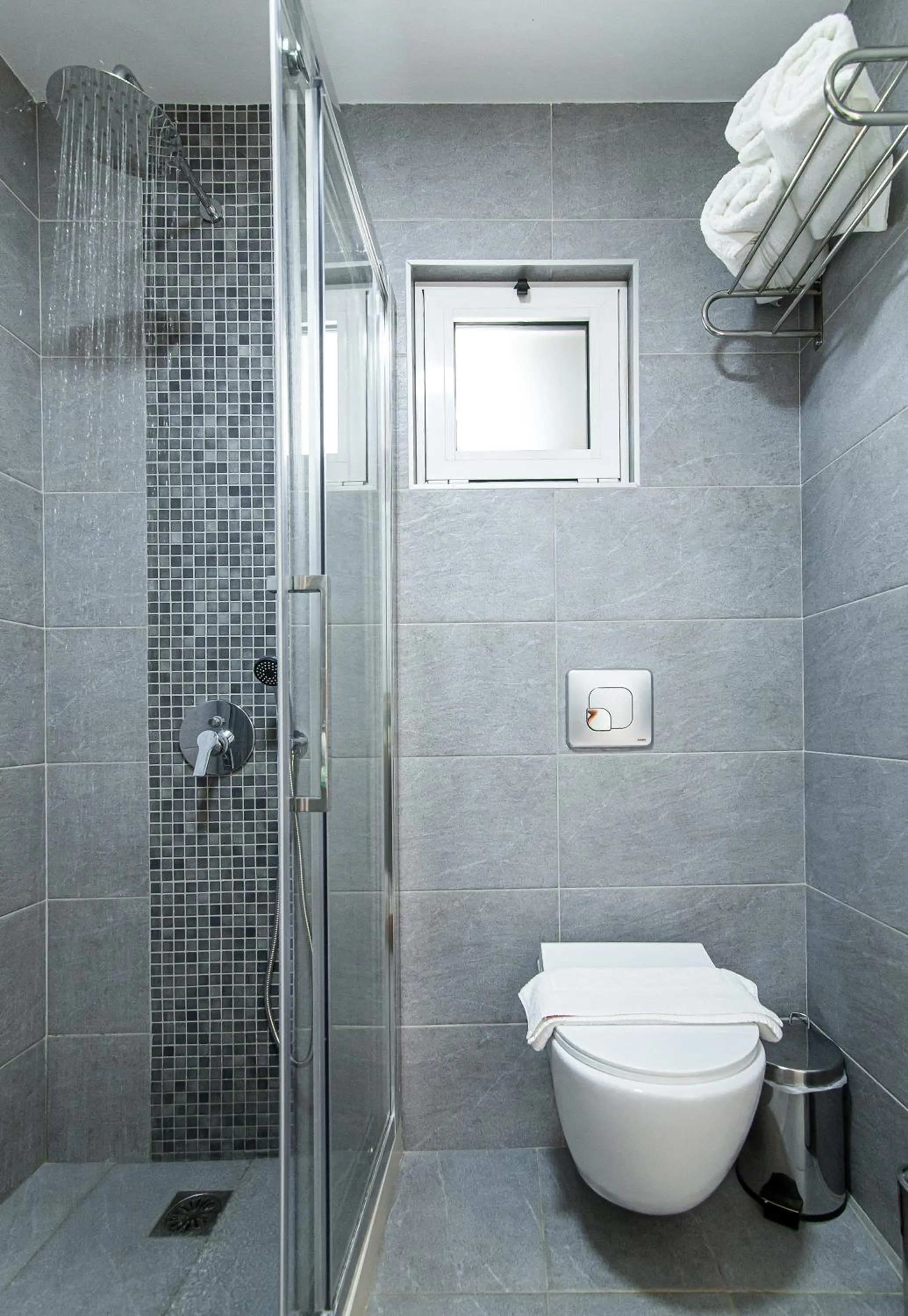 Bathroom in Villa Mare Monte ApartHotel