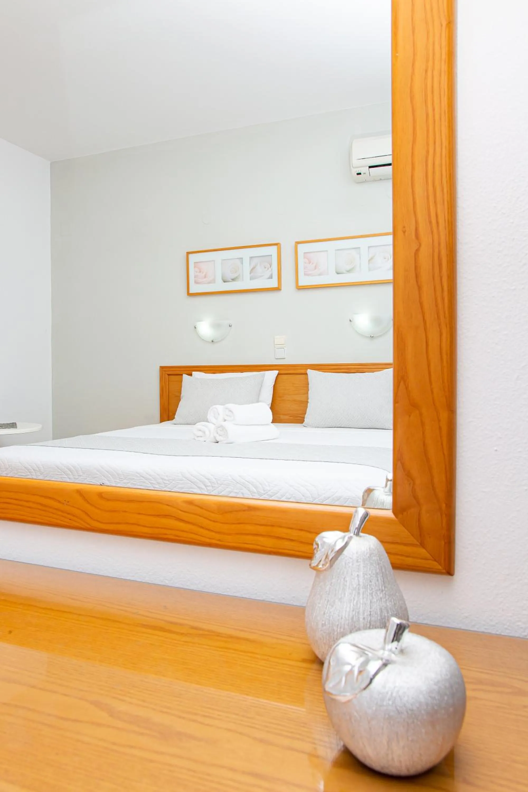 Bed in Villa Mare Monte ApartHotel