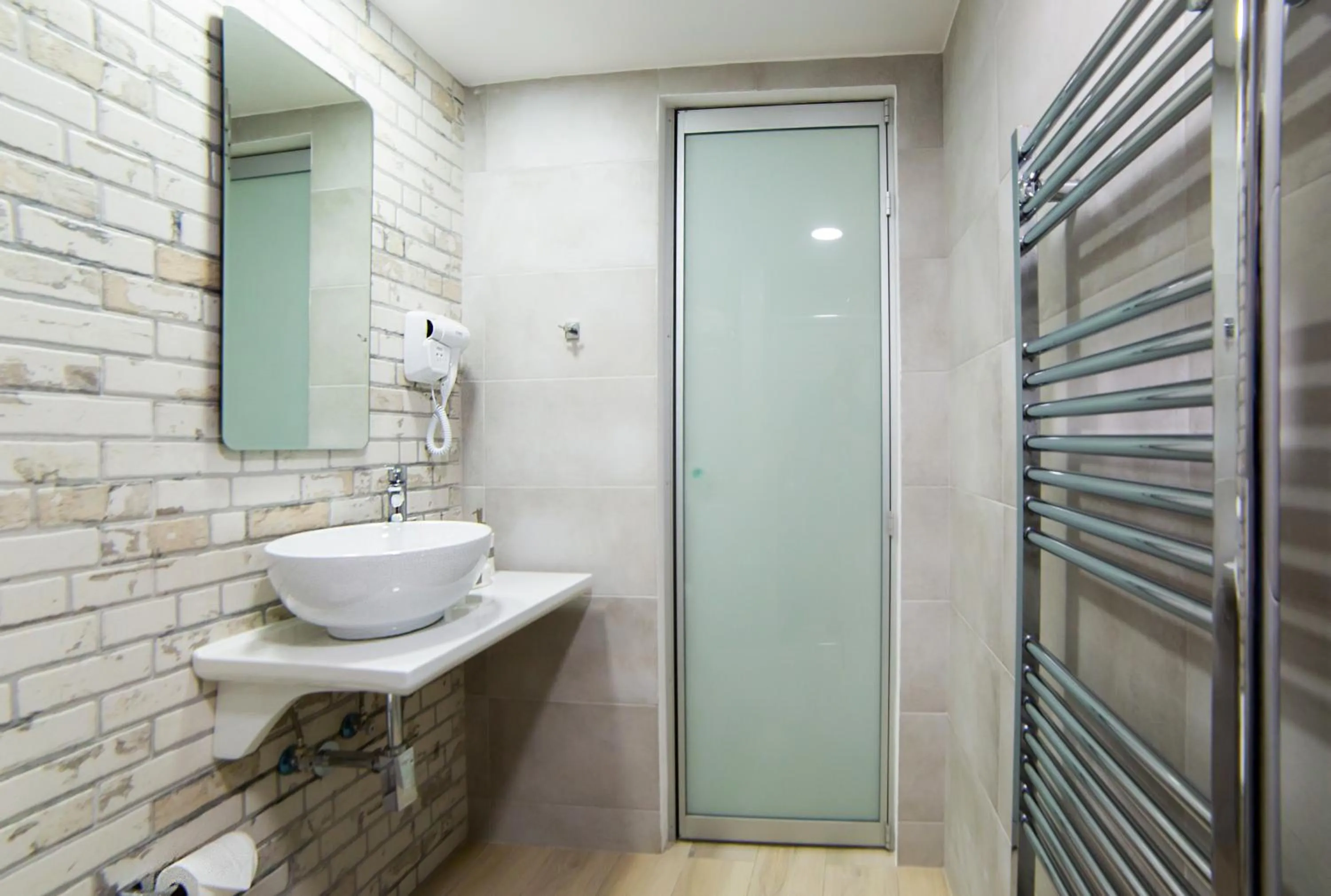 Bathroom in Villa Mare Monte ApartHotel