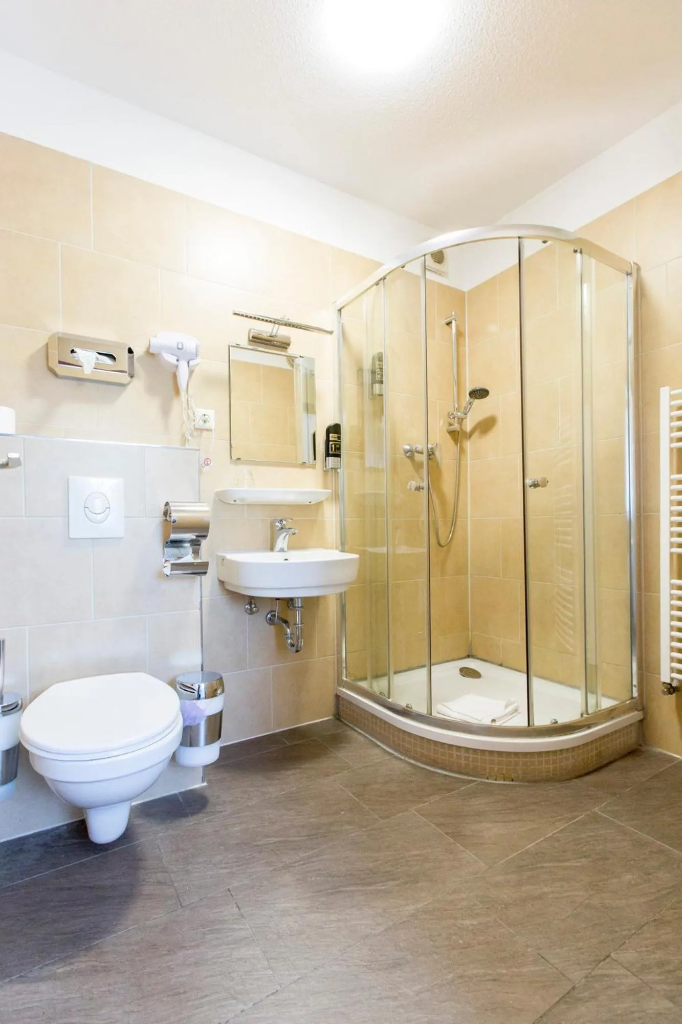 Shower in Hotel-Pension ODIN