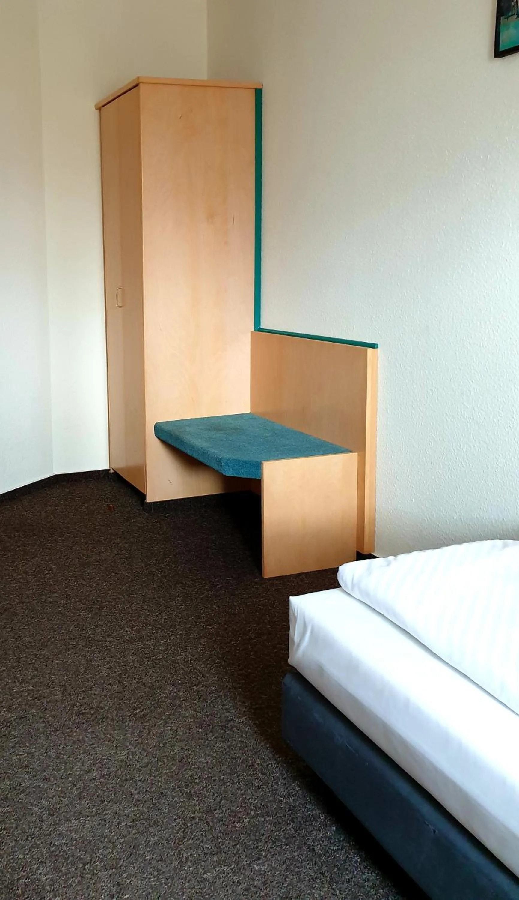 Photo of the whole room, Bed in Hotel-Pension ODIN