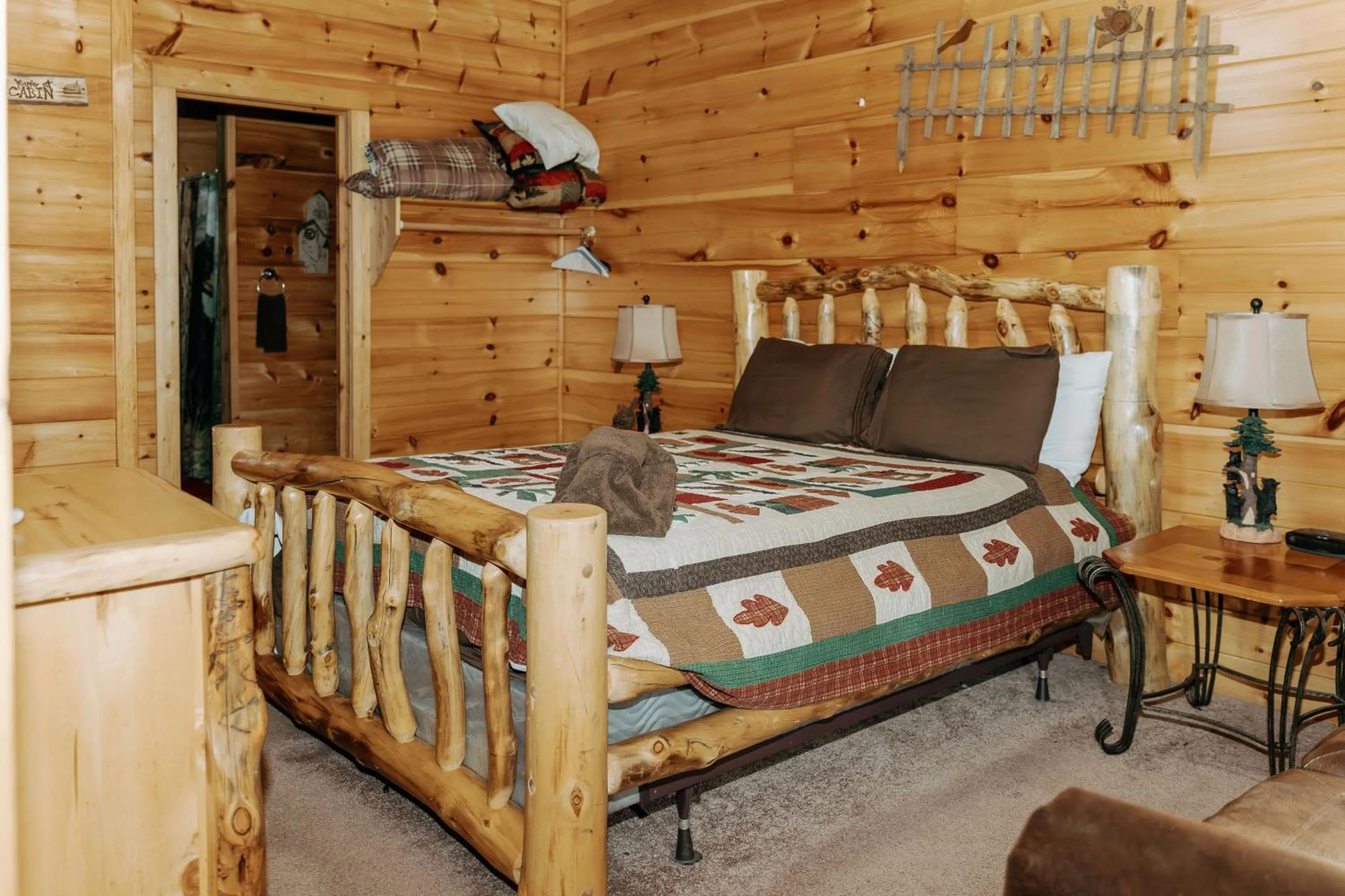 Bedroom, Bed in Mountain Seclusion