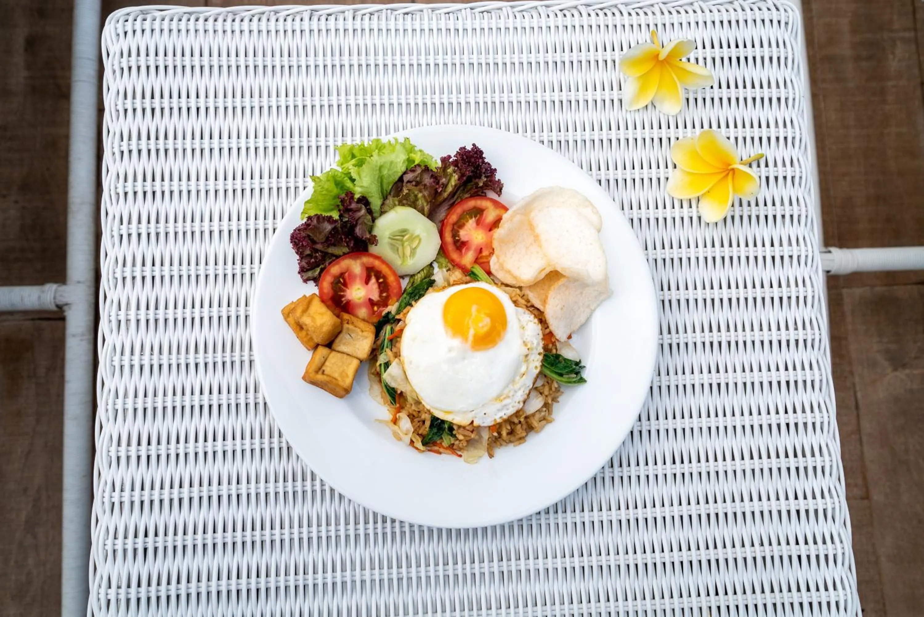 Breakfast in Capung Cottages