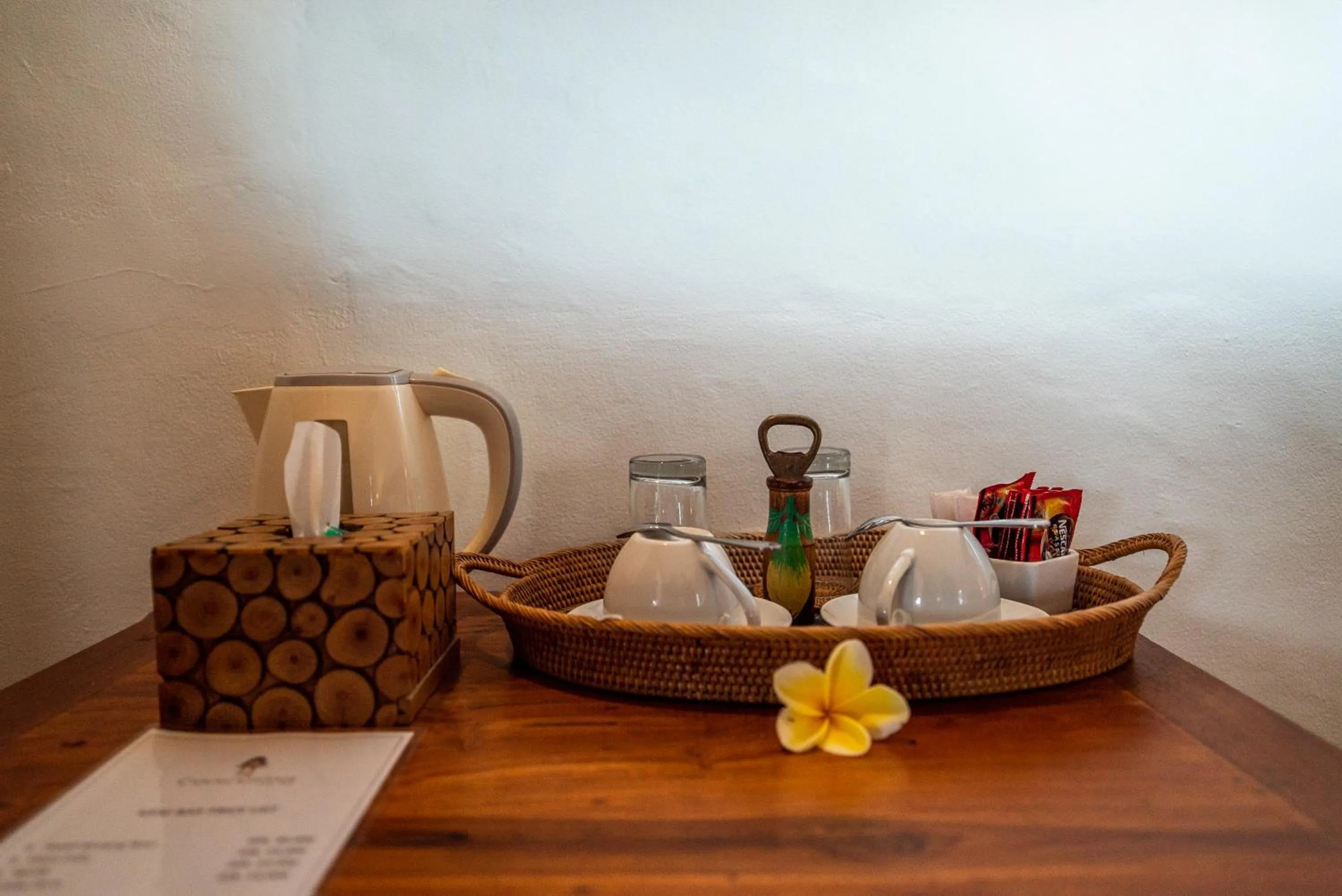 Coffee/tea facilities in Capung Cottages